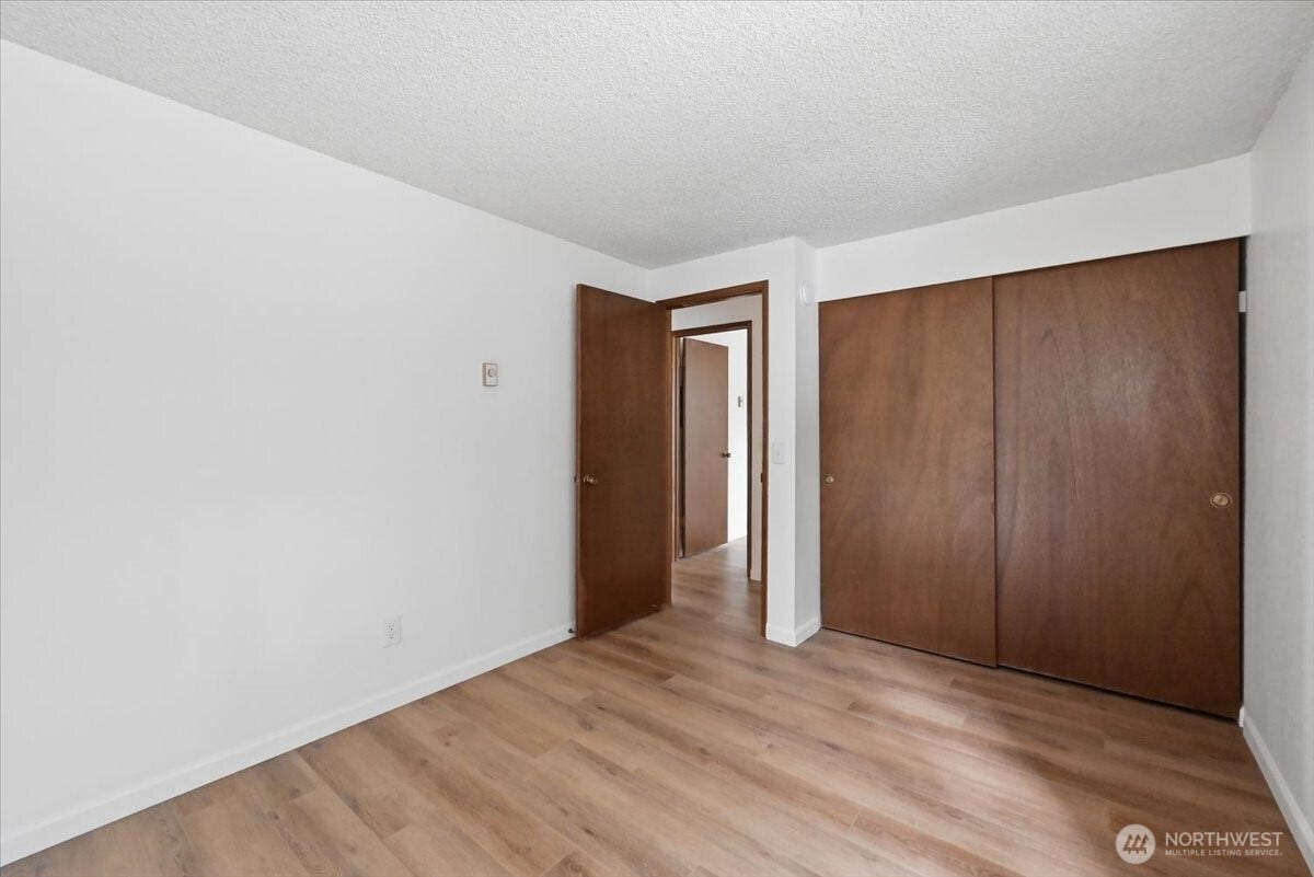 19433 28th Avenue NE, #B, Lake Forest Park, WA 98155 19433 28th Avenue NE, #B, Lake Forest Park, WA 98155