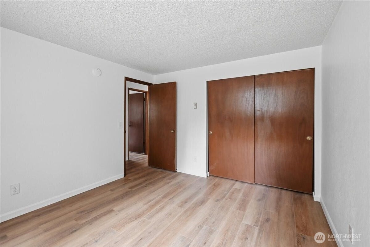 19433 28th Avenue NE, #B, Lake Forest Park, WA 98155 19433 28th Avenue NE, #B, Lake Forest Park, WA 98155