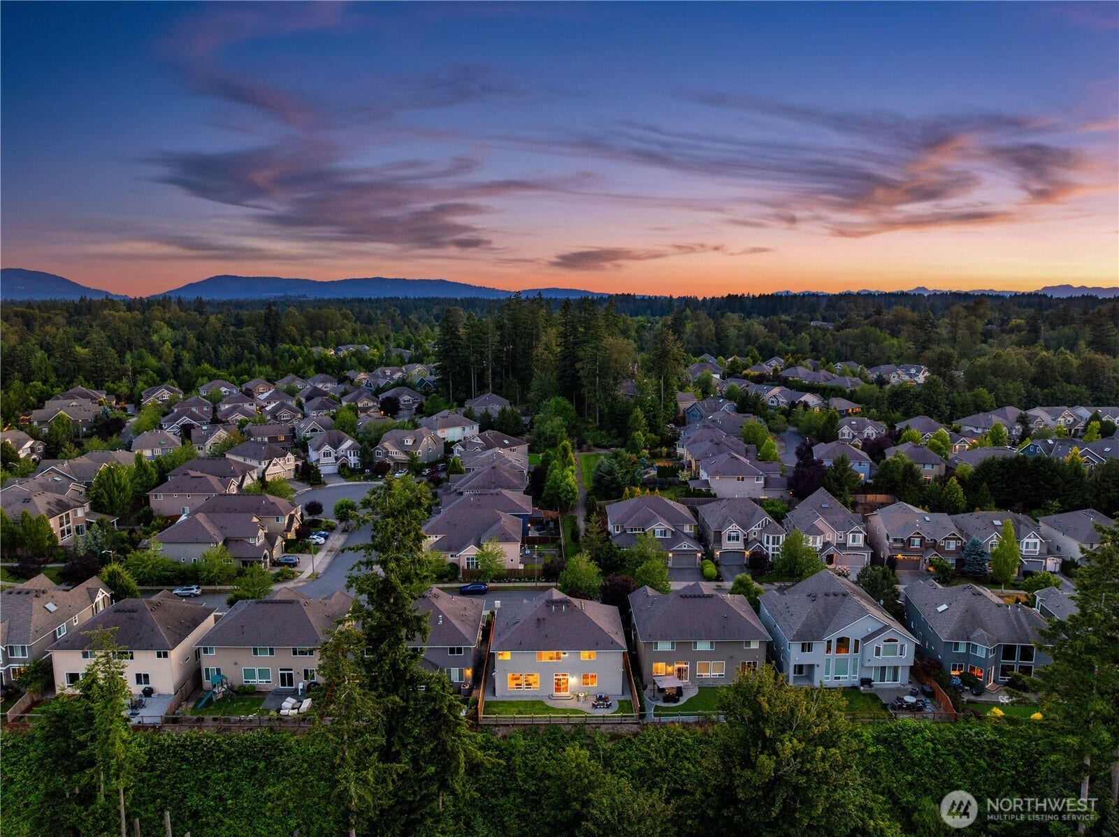1836 273rd Place SE, Sammamish, WA 98075 An exceptional location combines neighborhood privacy with easy access to parks, trails and major commuter routes.