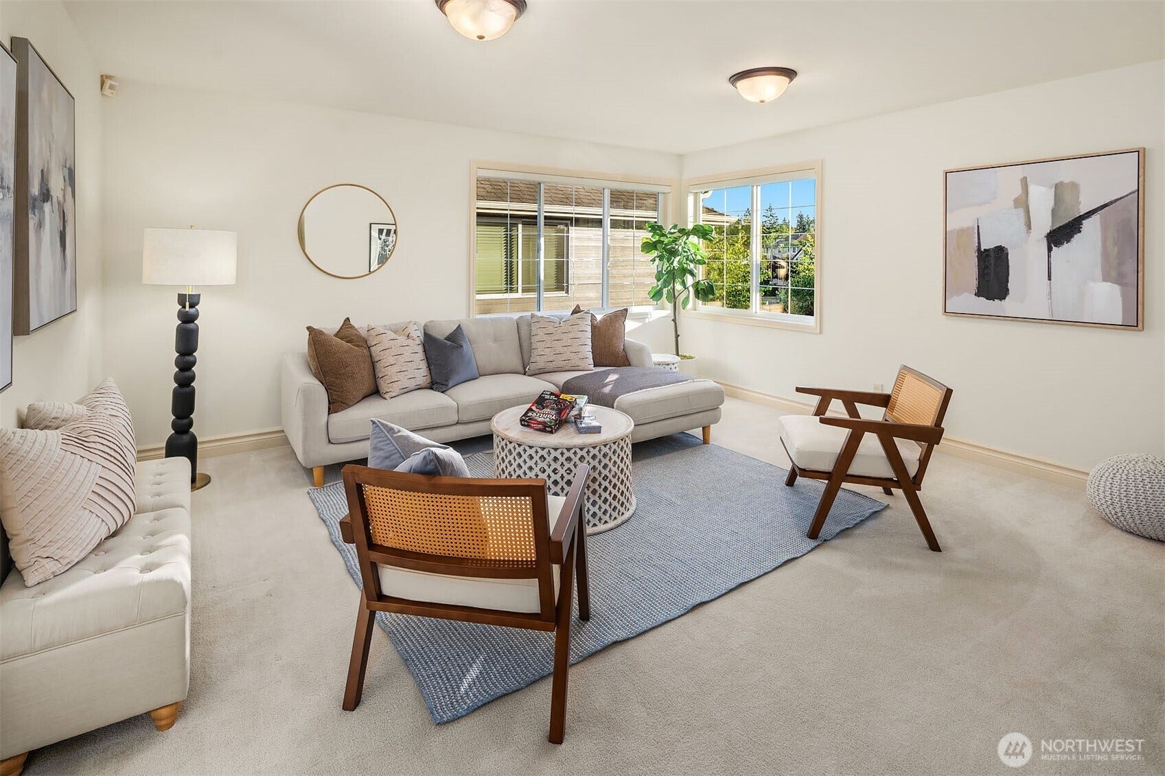 1836 273rd Place SE, Sammamish, WA 98075 Create a media room, playroom, home gym, hobby space or second lounge in this versatile bonus room.