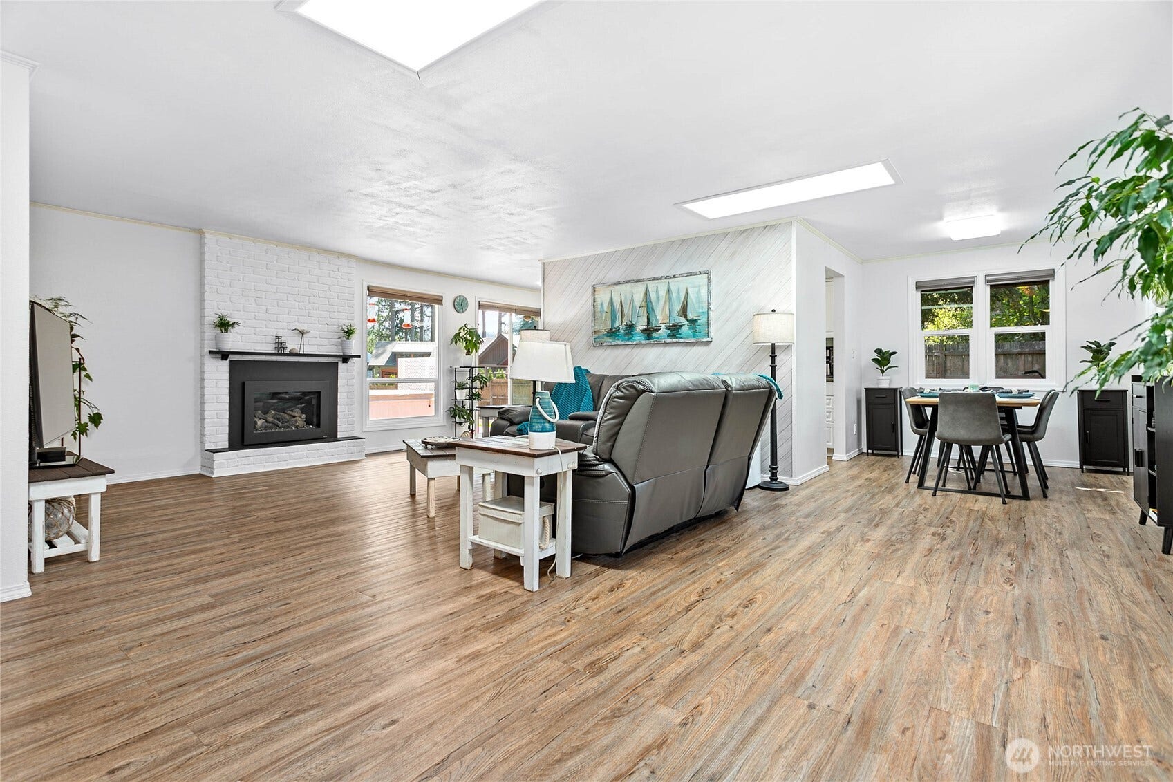 2348 Yew Street Road, Bellingham, WA 98229 2348 Yew Street Road, Bellingham, WA 98229