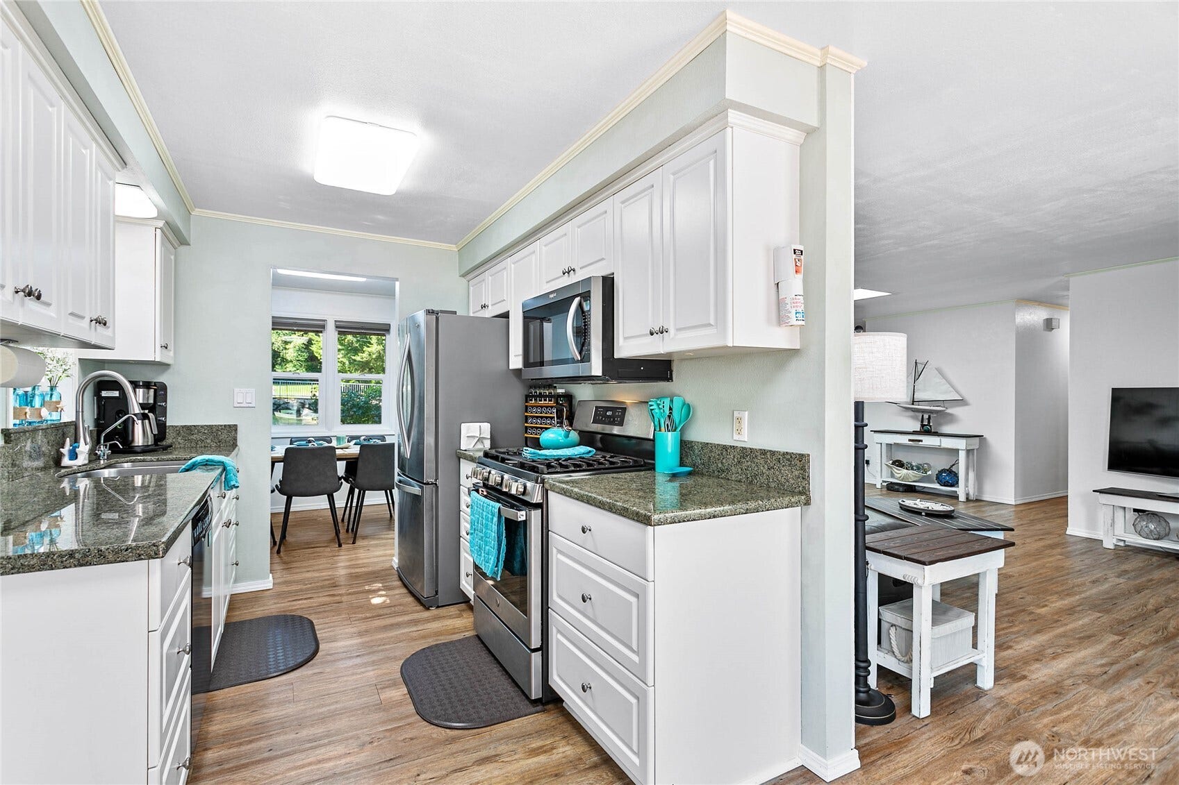 2348 Yew Street Road, Bellingham, WA 98229 2348 Yew Street Road, Bellingham, WA 98229