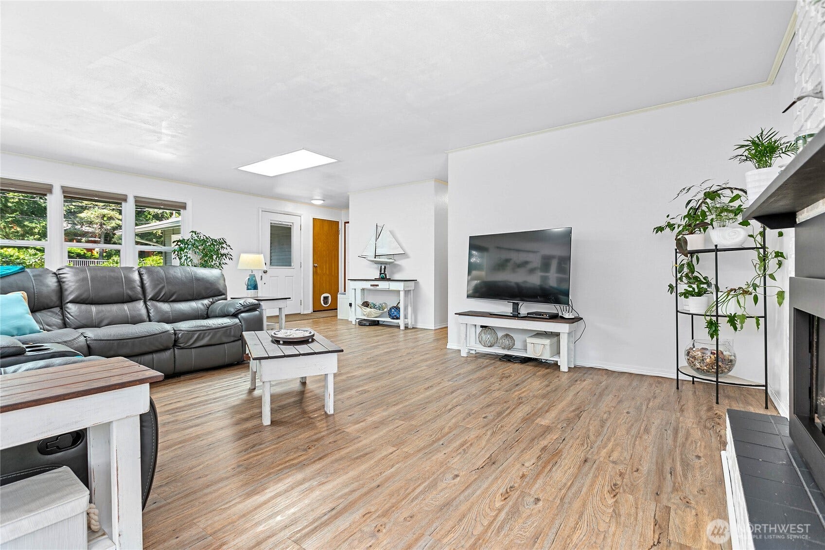2348 Yew Street Road, Bellingham, WA 98229 2348 Yew Street Road, Bellingham, WA 98229