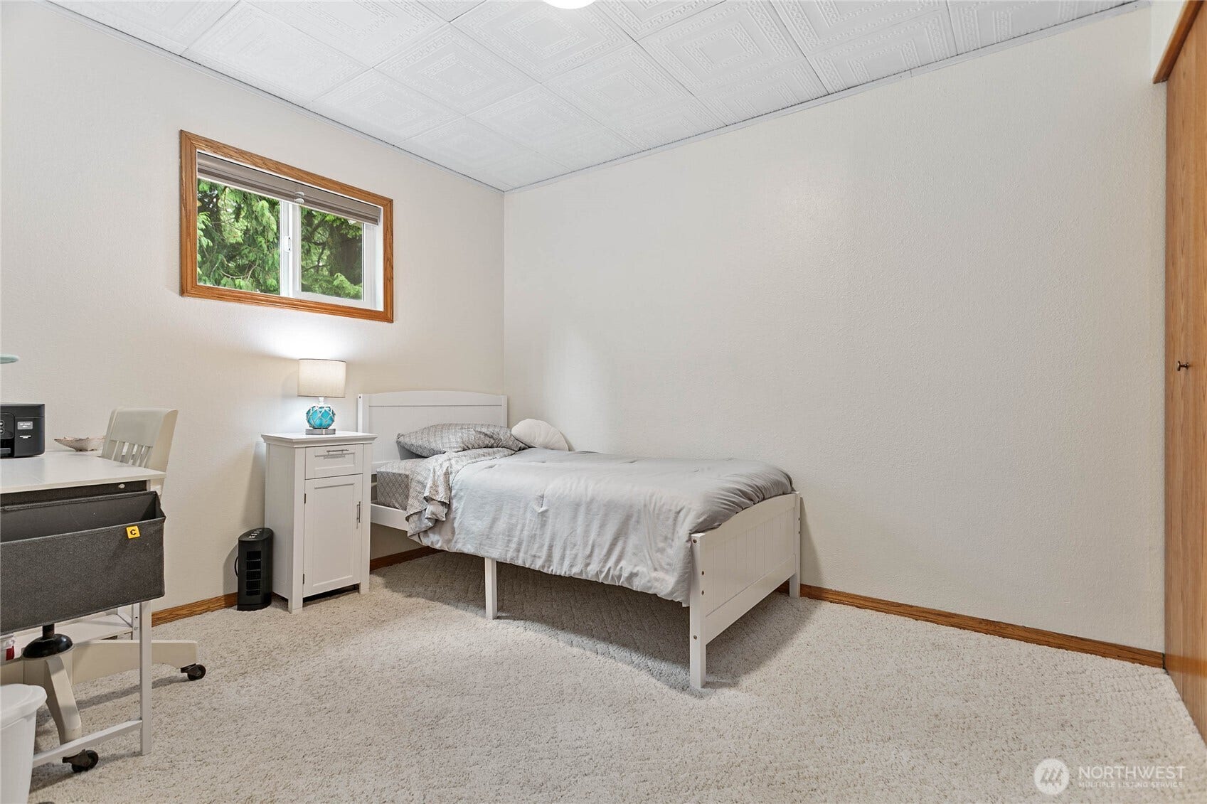 2348 Yew Street Road, Bellingham, WA 98229 2348 Yew Street Road, Bellingham, WA 98229