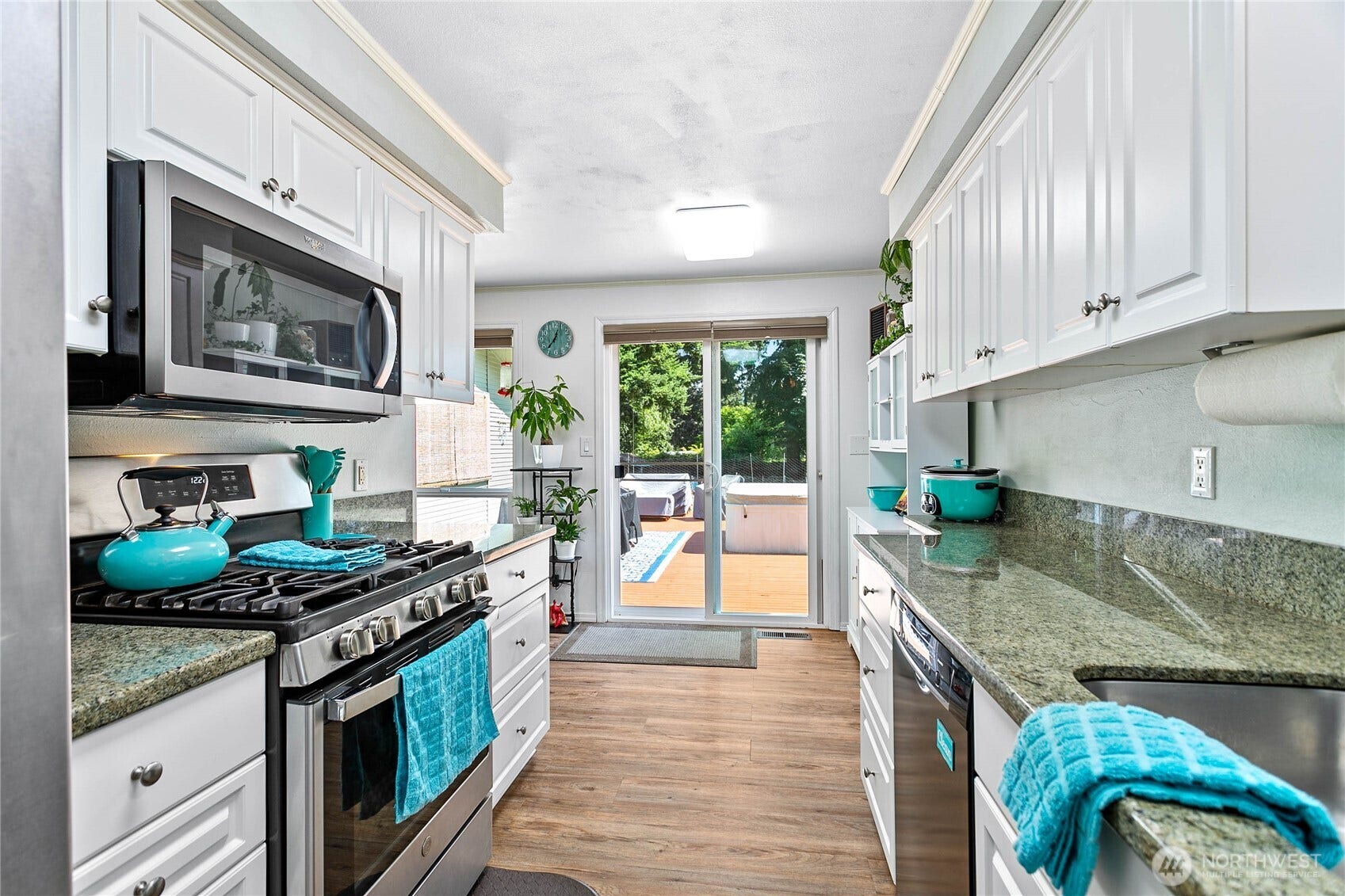 2348 Yew Street Road, Bellingham, WA 98229 2348 Yew Street Road, Bellingham, WA 98229