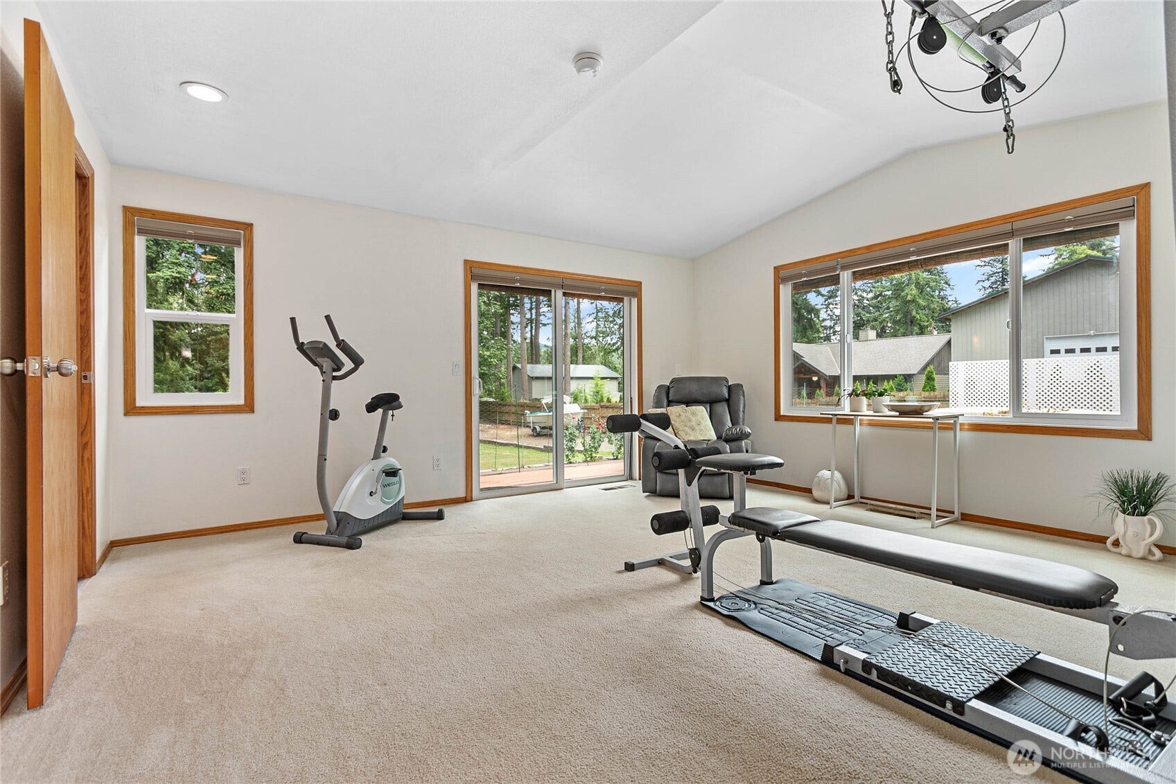2348 Yew Street Road, Bellingham, WA 98229 2348 Yew Street Road, Bellingham, WA 98229