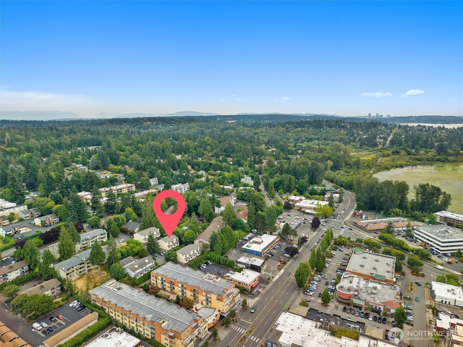 11802 98th Avenue NE, #B6, Kirkland, WA 98034 Truly an exceptional location! Walking distance to everything and so commuter friendly! Minutes to downtown Kirkland and all it has to offer. Take the walking trail directly into downtown Kirkland and the waterfront!