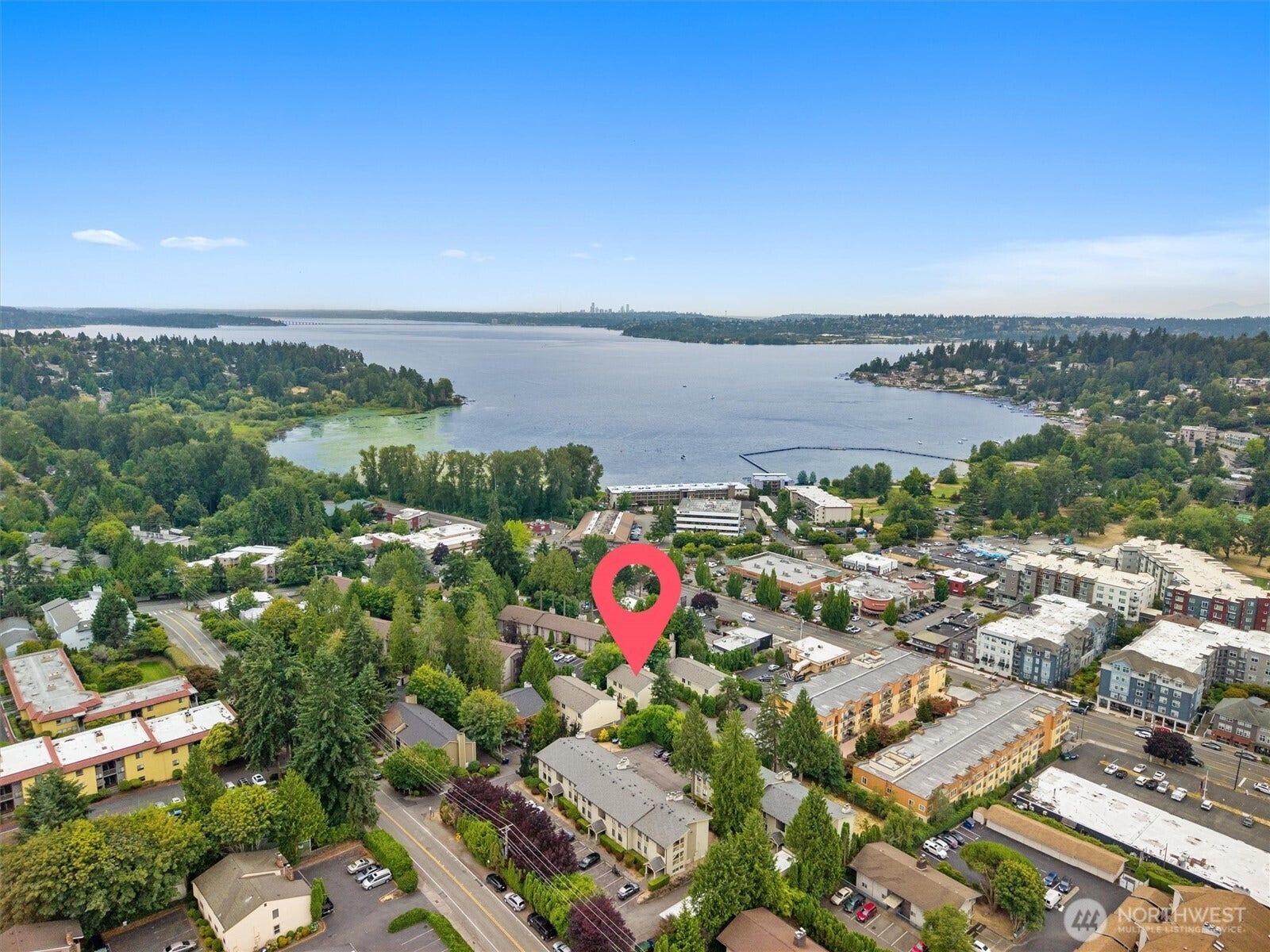 11802 98th Avenue NE, #B6, Kirkland, WA 98034 Truly an exceptional location! Walking distance to everything and so commuter friendly!