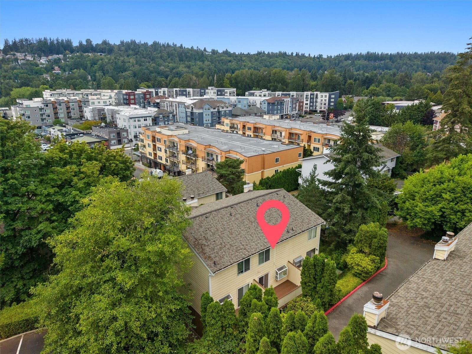 11802 98th Avenue NE, #B6, Kirkland, WA 98034 Truly an exceptional location! Walking distance to everything and so commuter friendly! Minutes to downtown Kirkland and all it has to offer. Take the walking trail directly into downtown Kirkland and the waterfront!