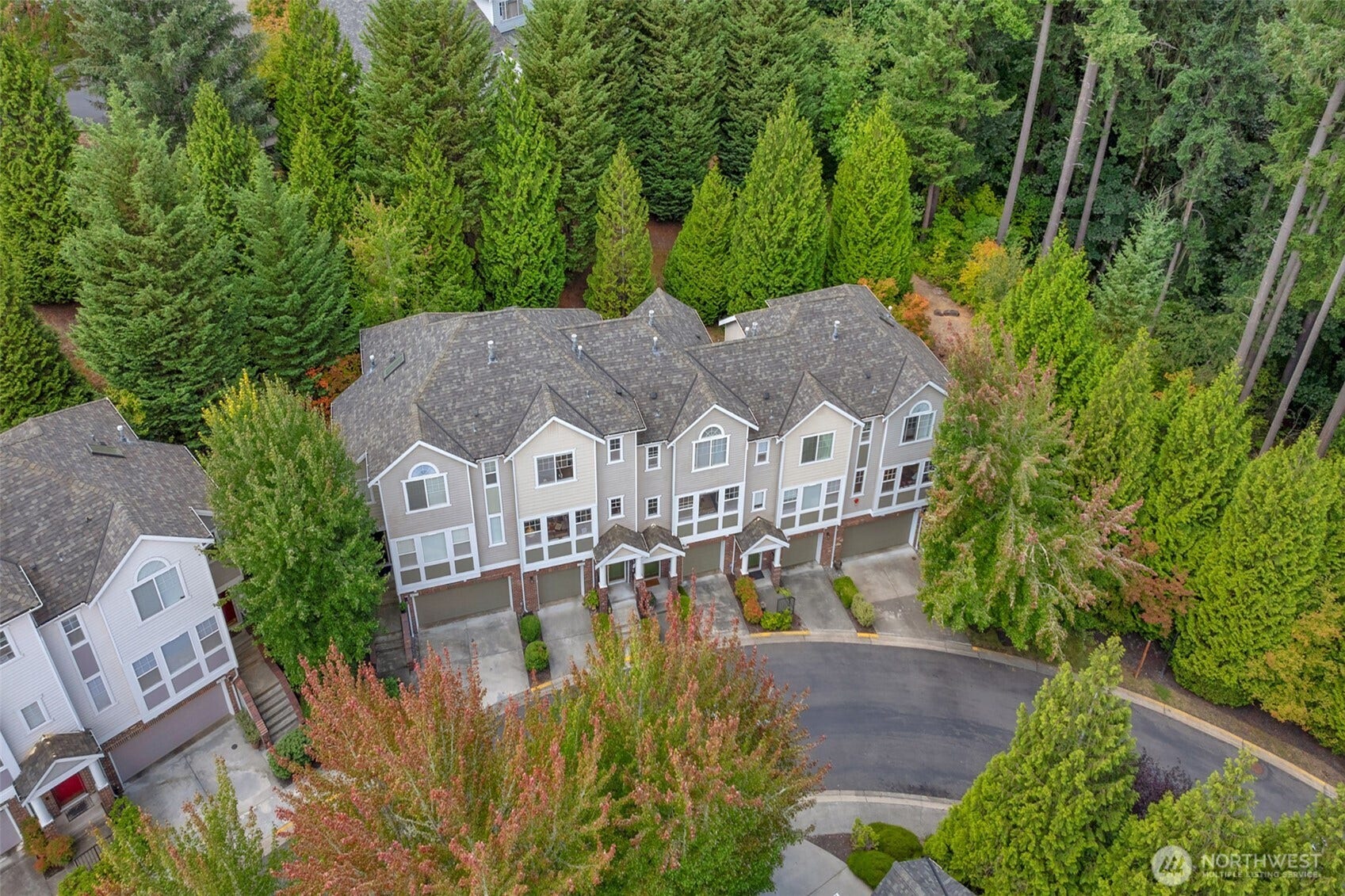 Hawthorne Condominiums by Burnstead is a cut above the competition. The serene, quiet setting is special.