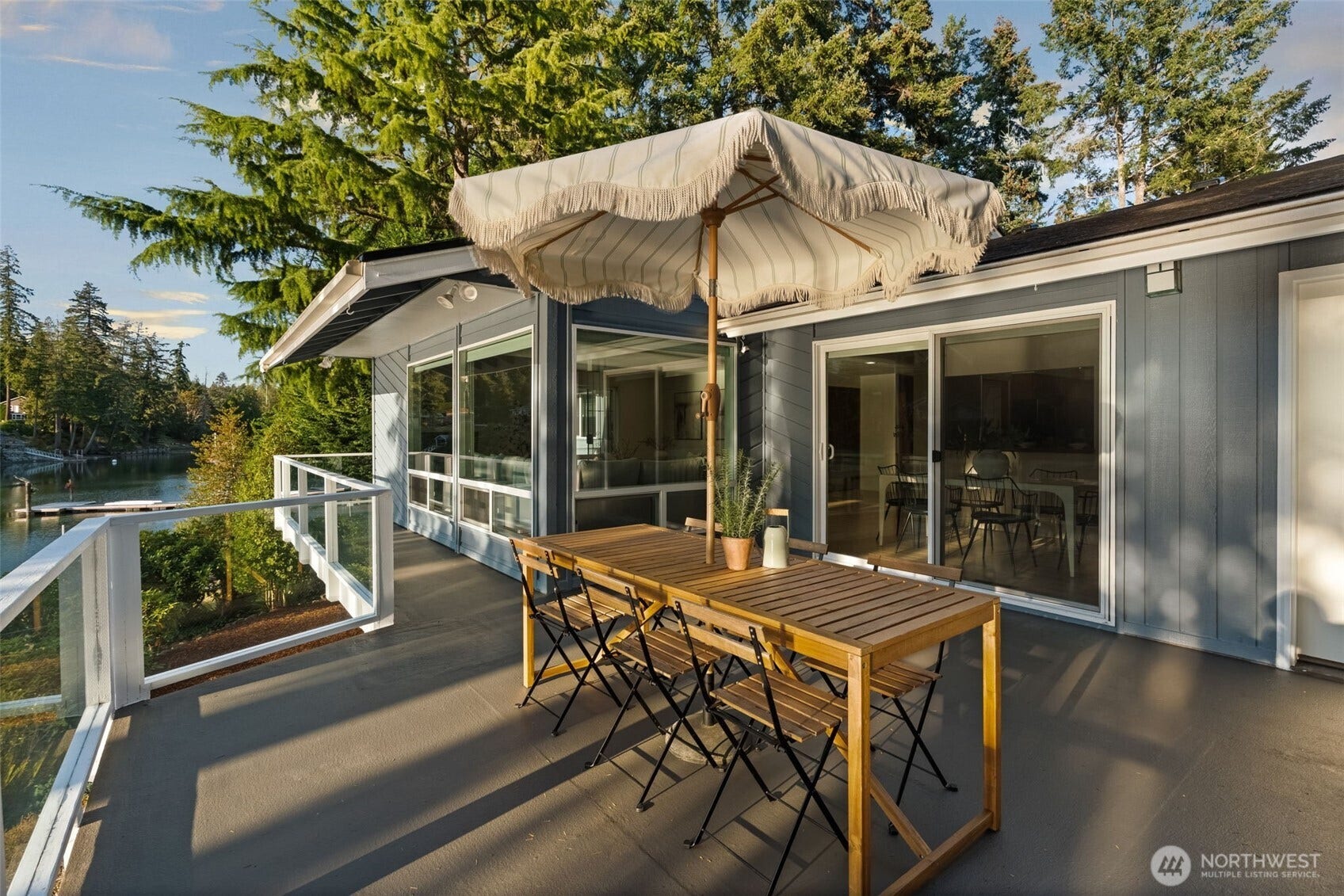 8812 86th Avenue NW, Gig Harbor, WA 98335 Entertainers dream!