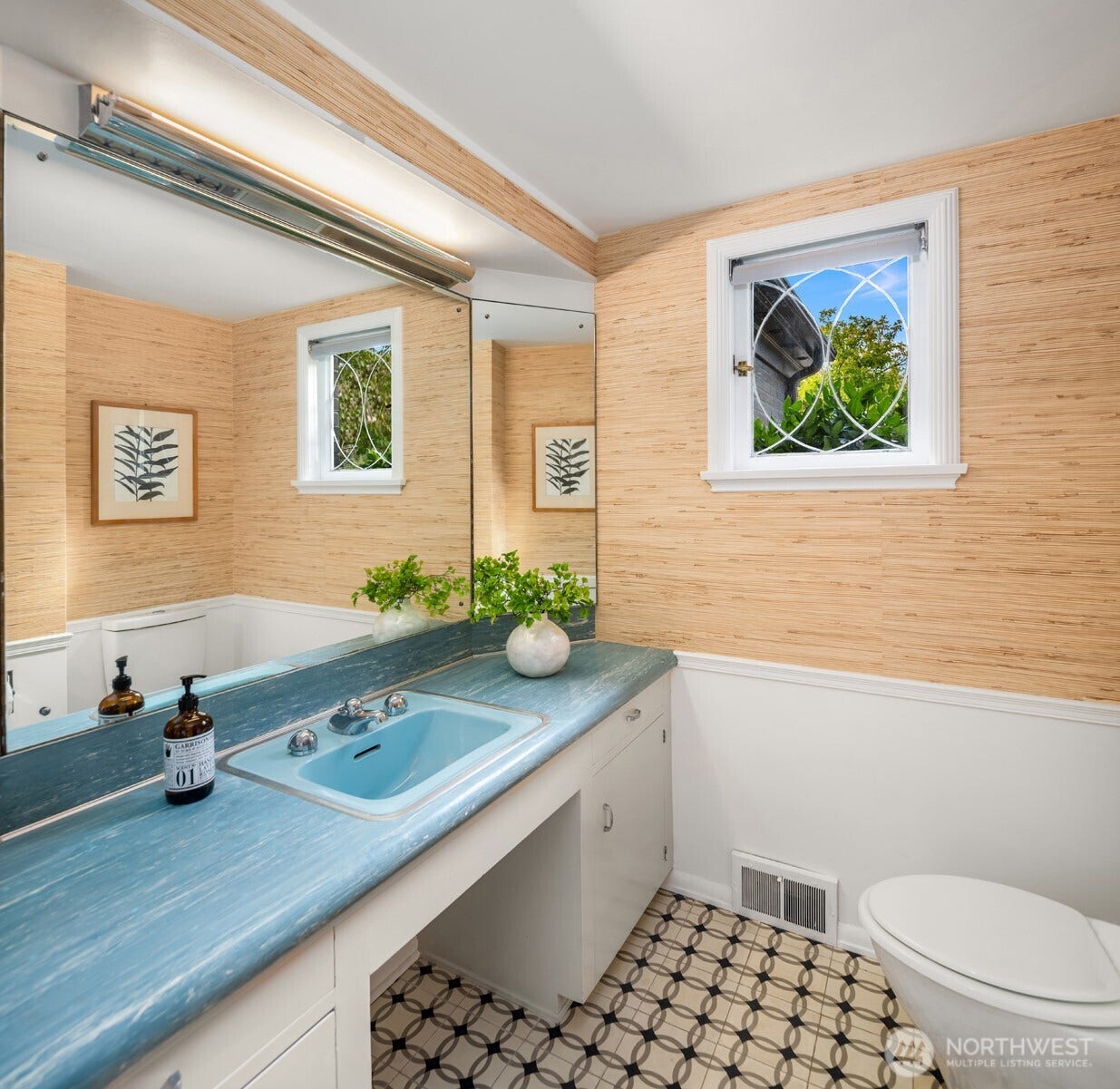 1512 Arboretum Place E, Seattle, WA 98112