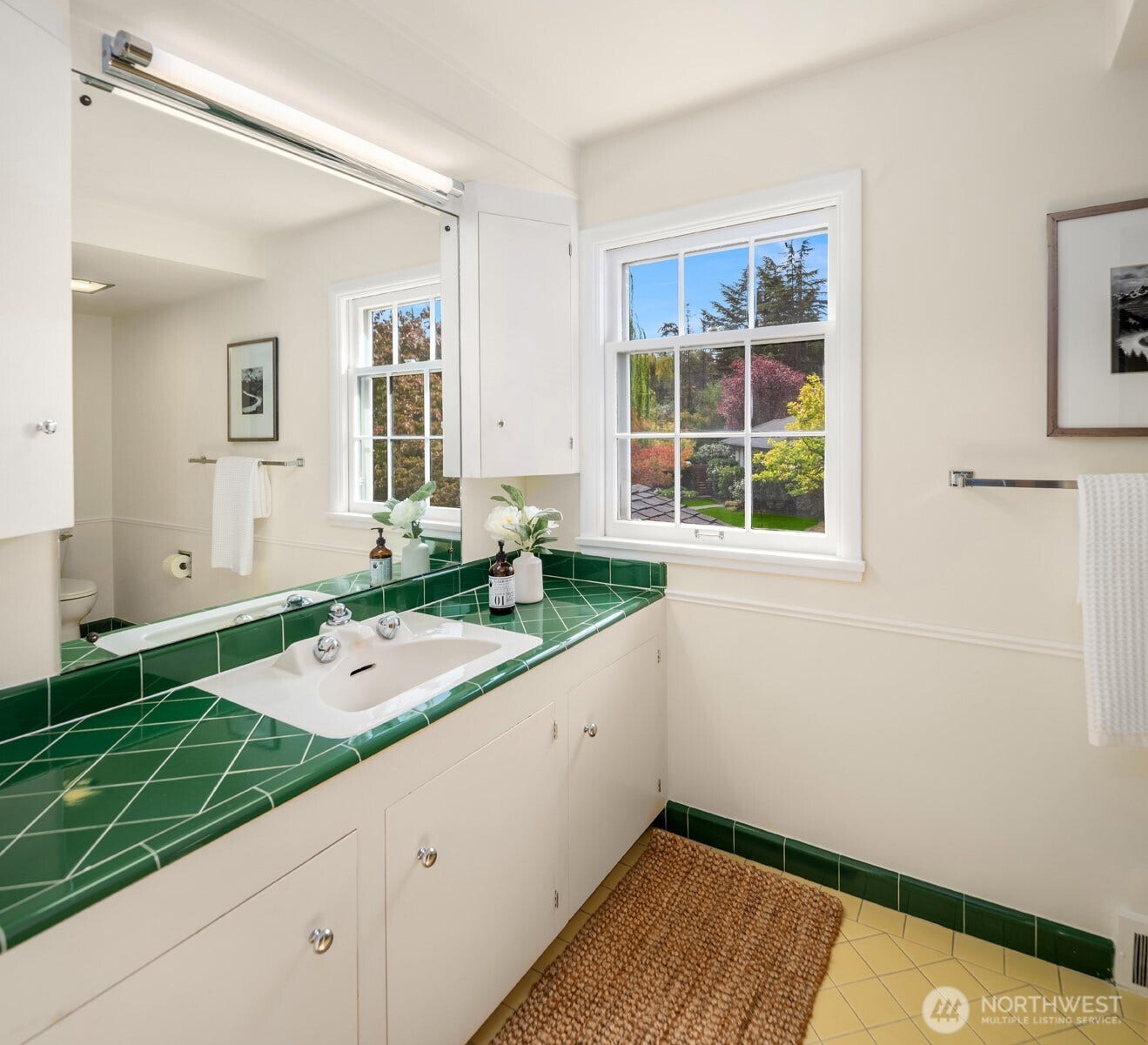 1512 Arboretum Place E, Seattle, WA 98112