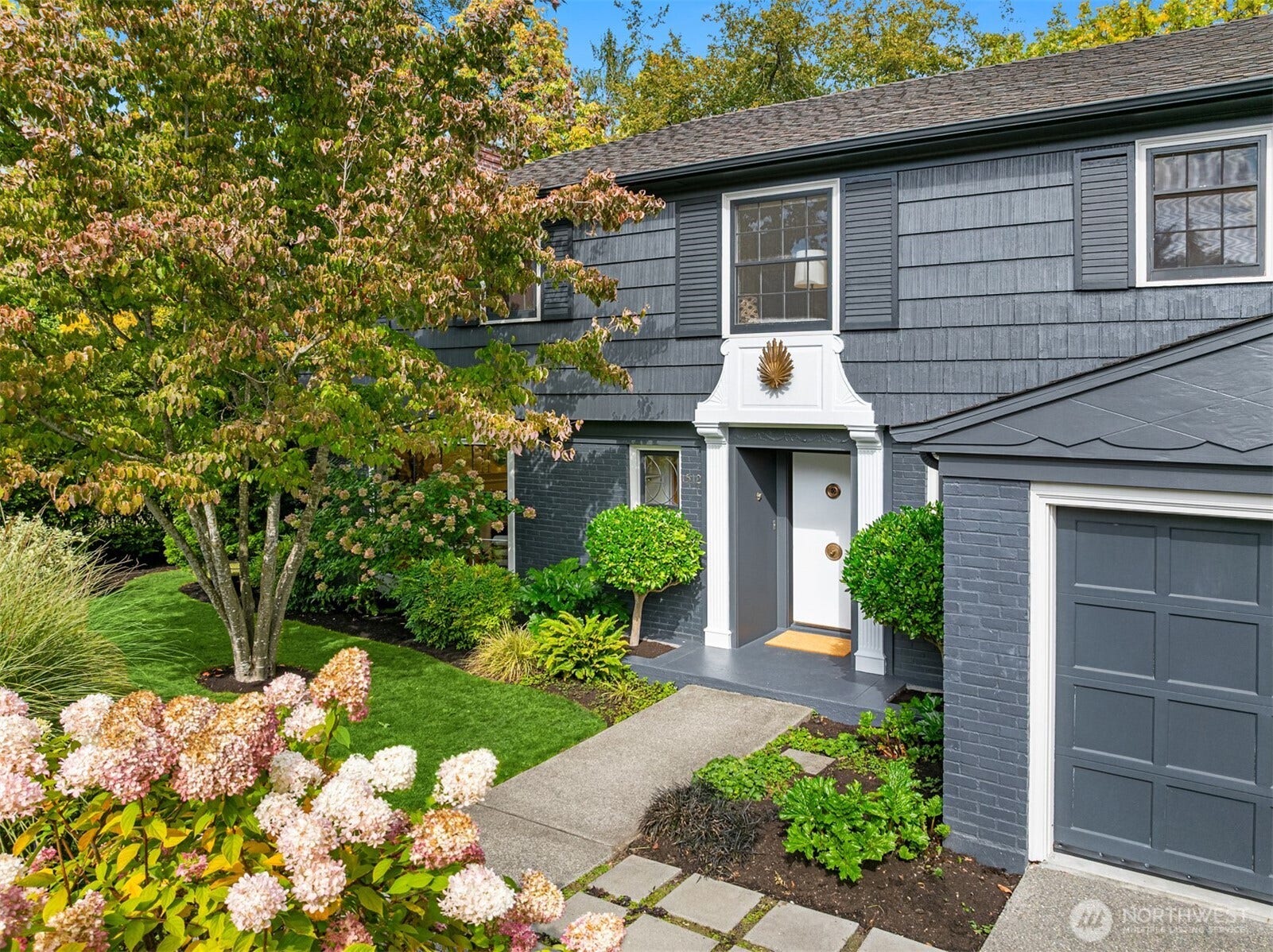 1512 Arboretum Place E, Seattle, WA 98112