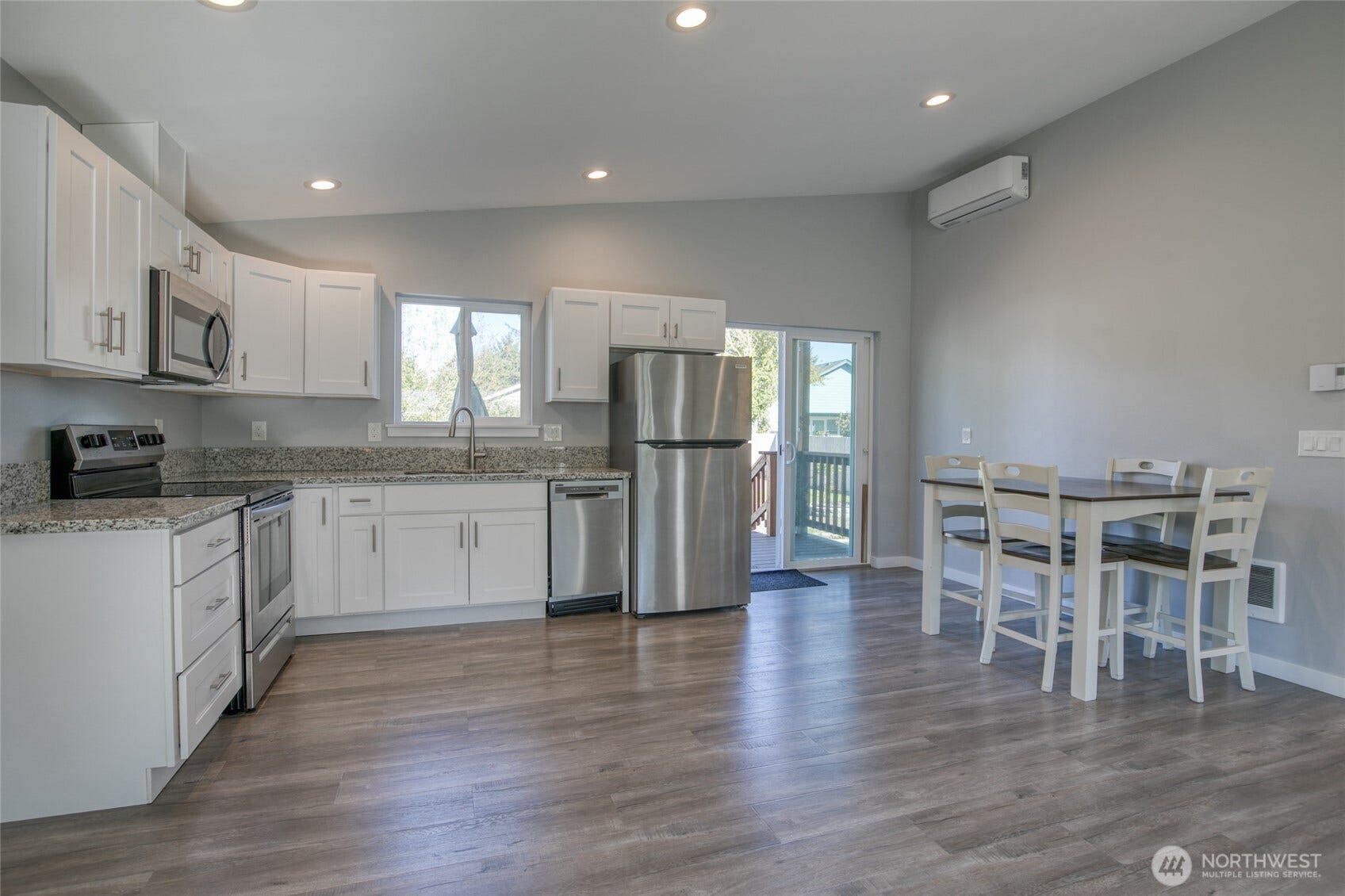 164 N Oar Loop NW, Ocean Shores, WA 98569