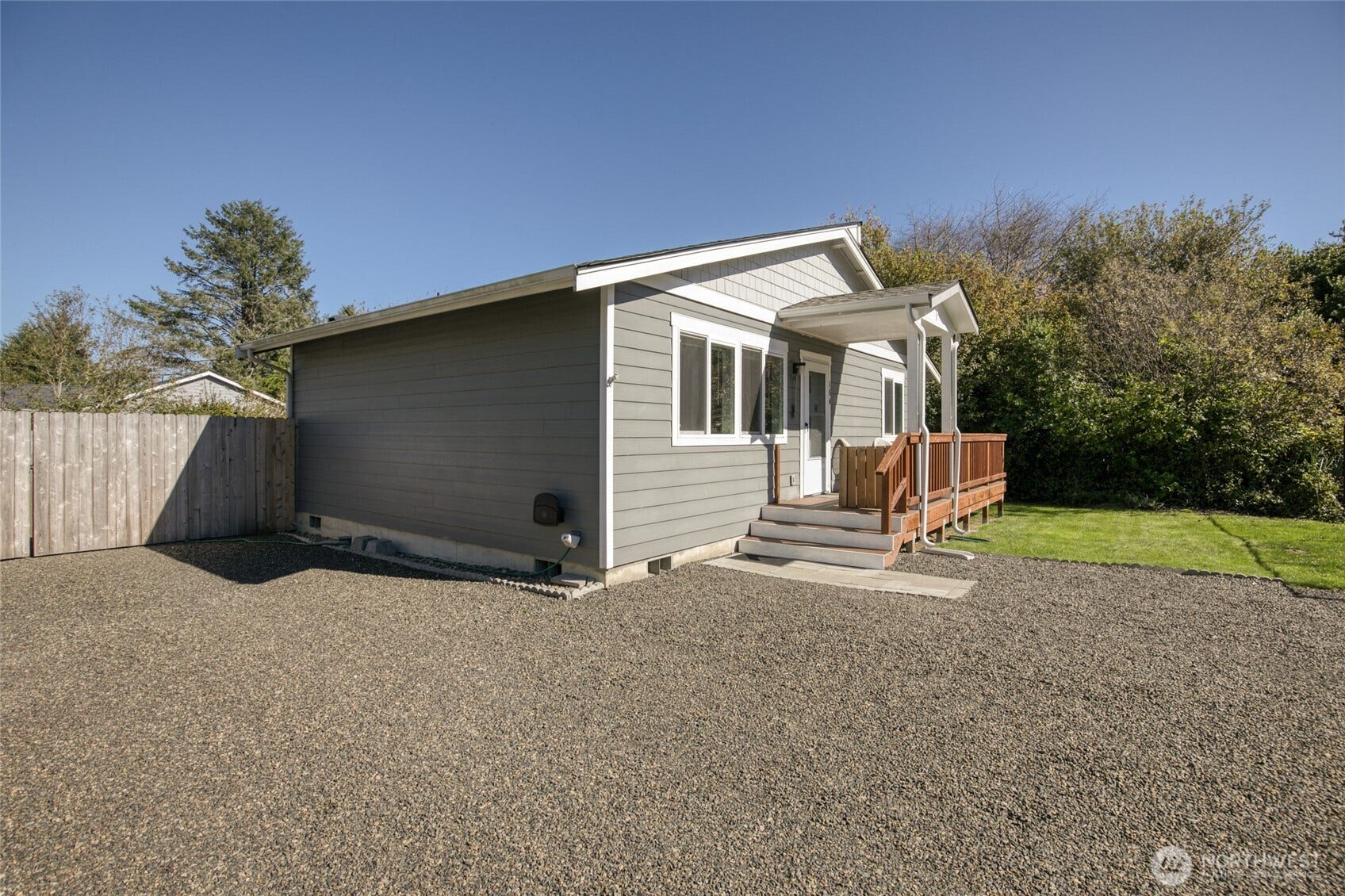 164 N Oar Loop NW, Ocean Shores, WA 98569