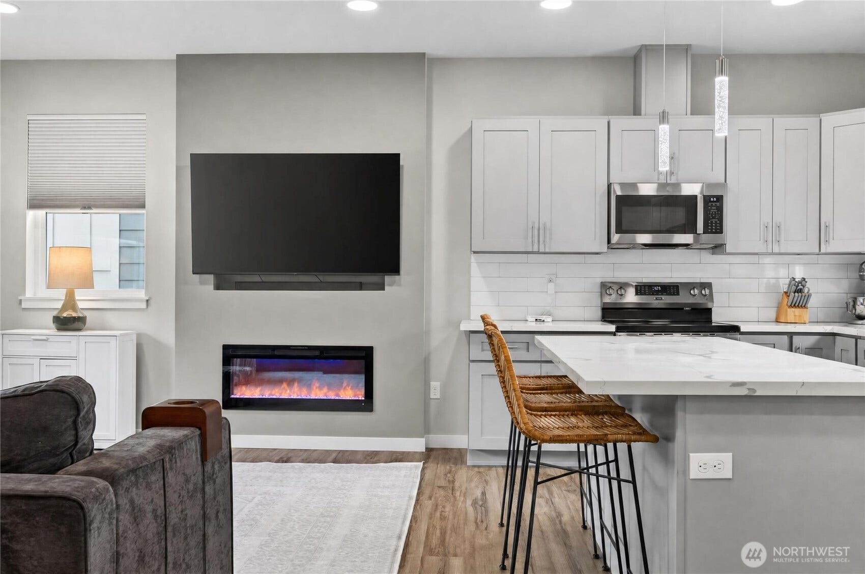 1806 25th Street, Snohomish, WA 98290 Open concept living and kitchen