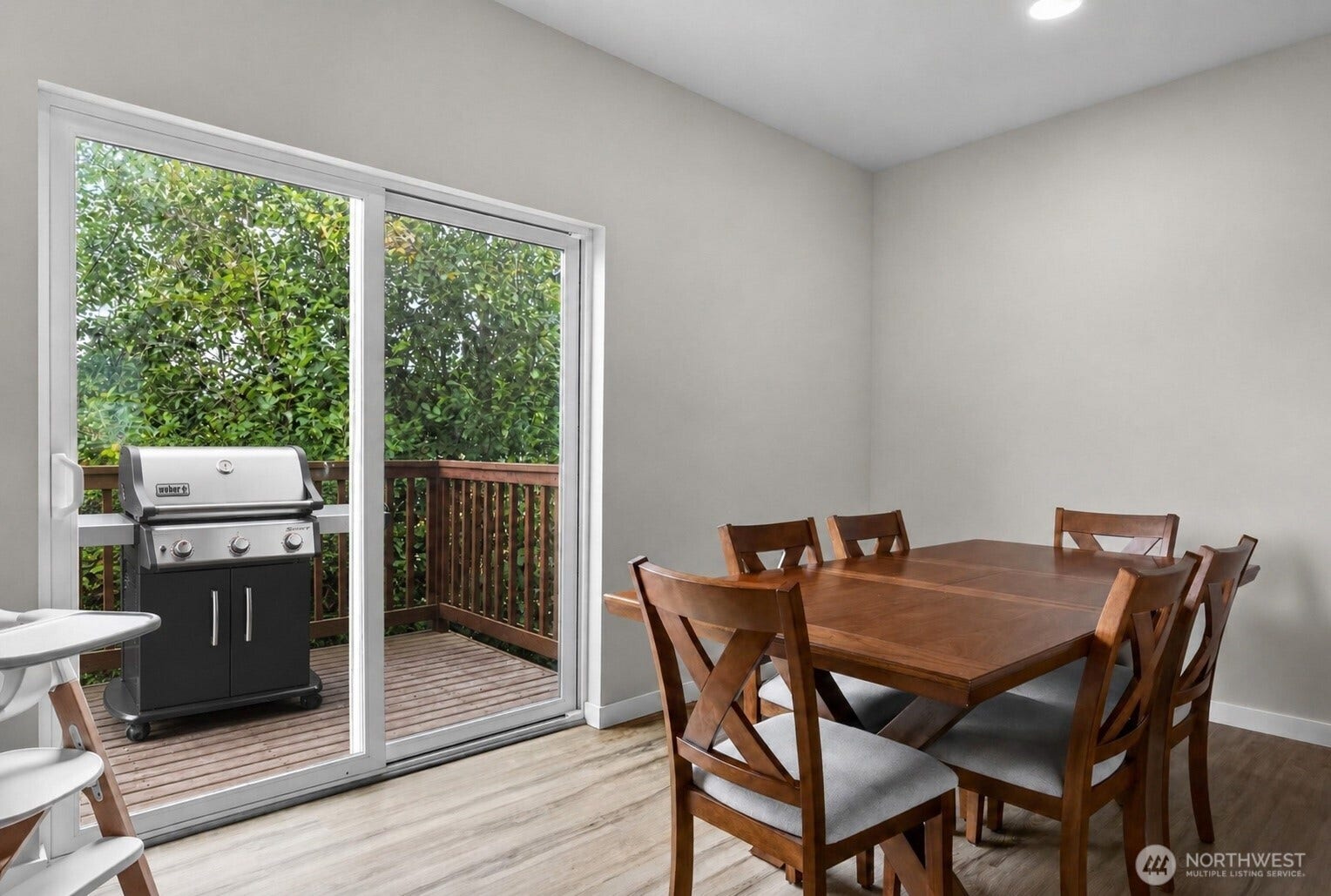 1806 25th Street, Snohomish, WA 98290 Dining area with easy access to deck - making grilling easy!