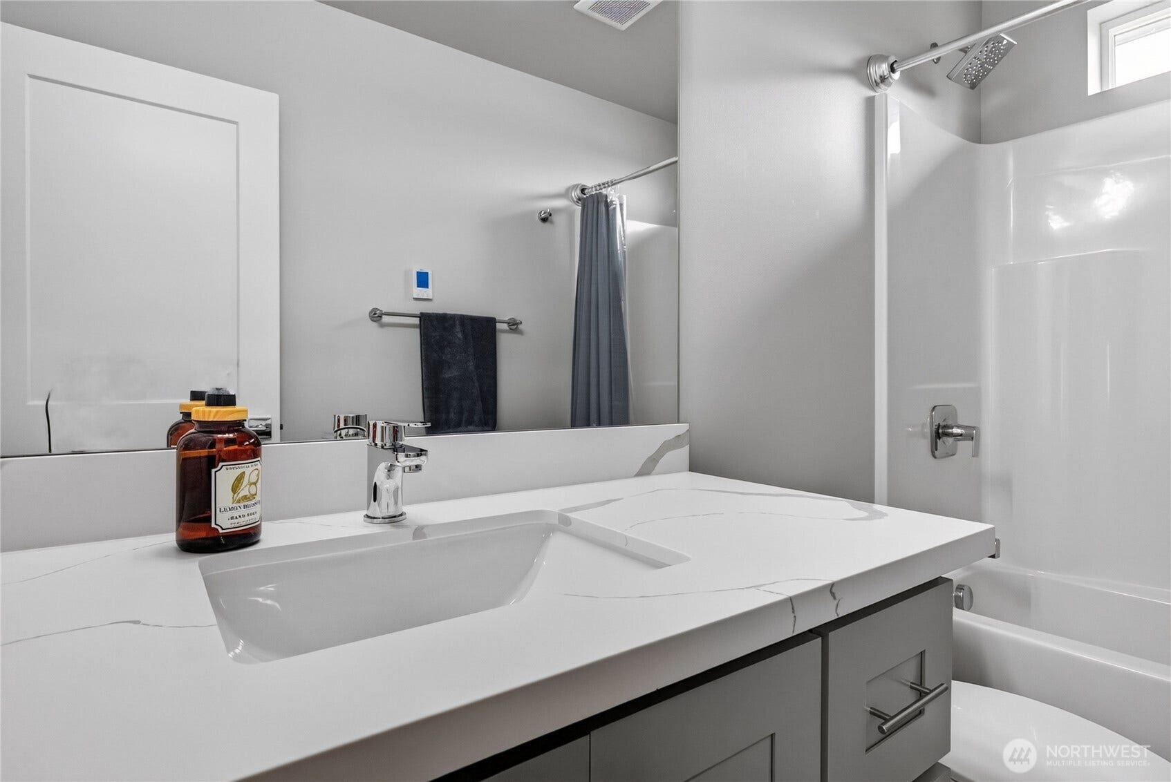 1806 25th Street, Snohomish, WA 98290 Full bath