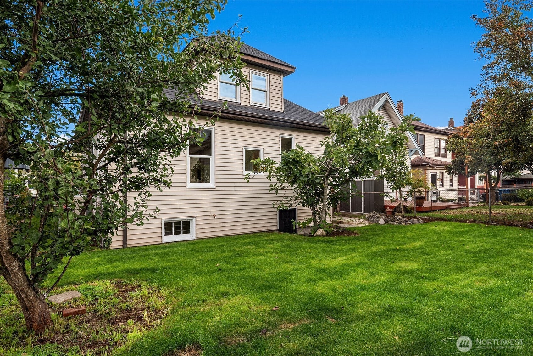 181 26th Avenue, Seattle, WA 98122 181 26th Avenue, Seattle, WA 98122