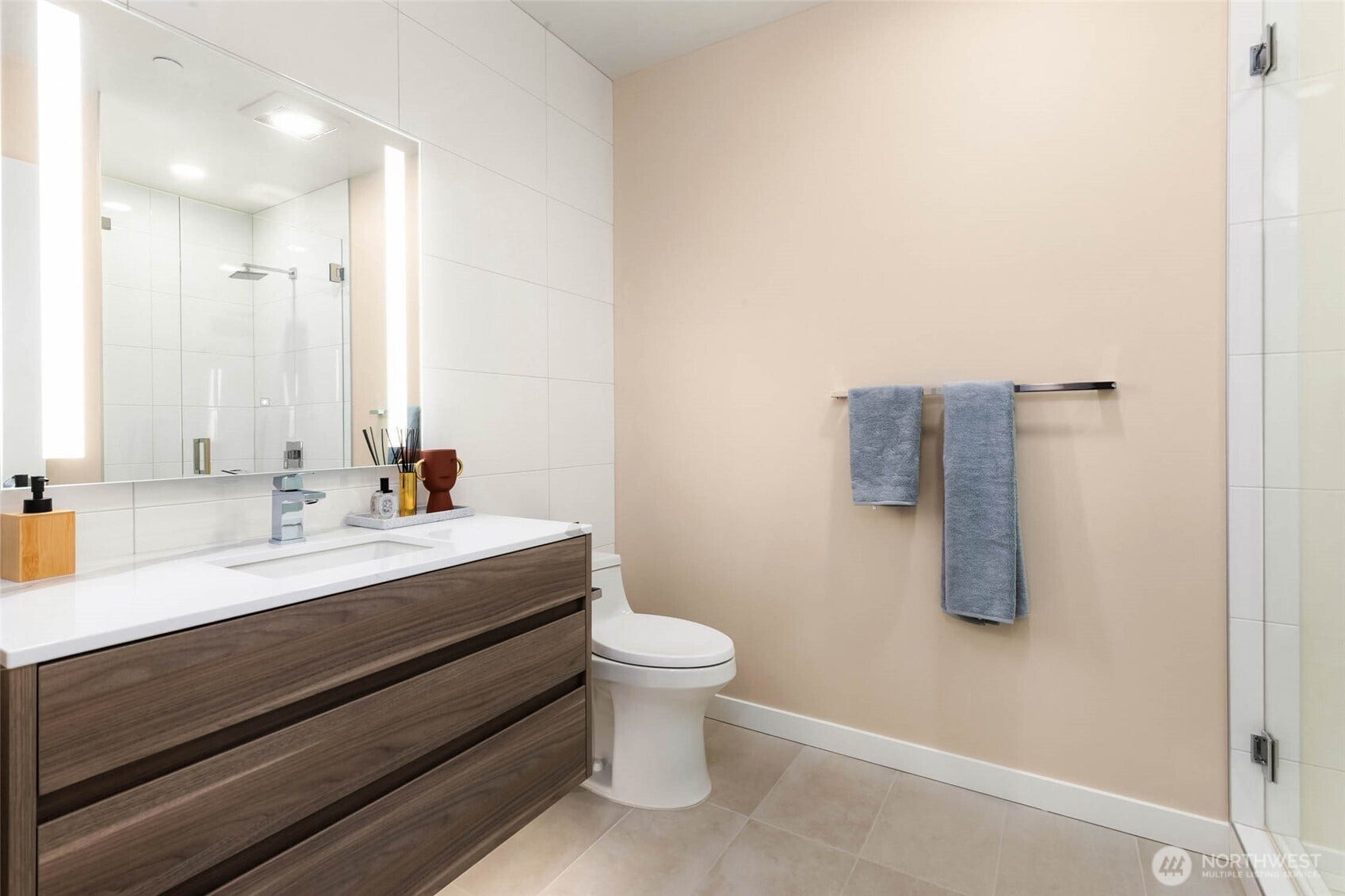 10232 NE 10th Street, #602, Bellevue, WA 98004 10232 NE 10th Street, #602, Bellevue, WA 98004