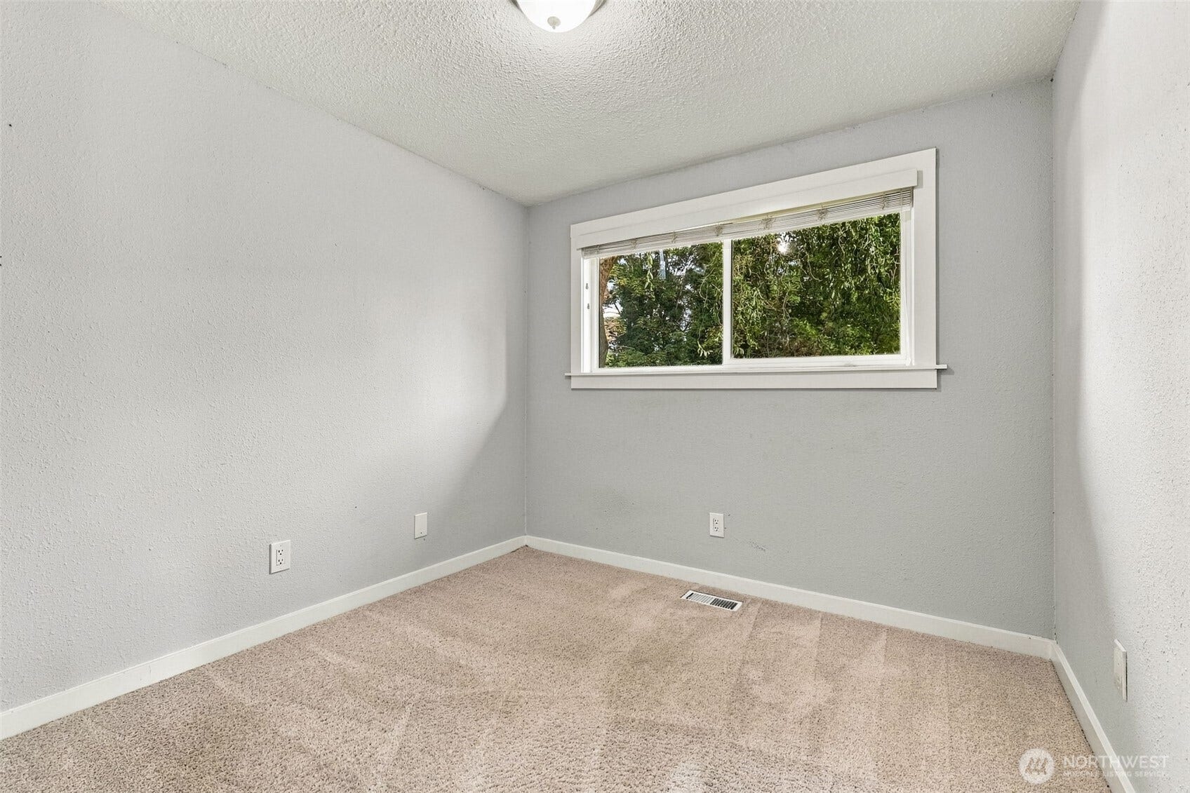 12501 80th Avenue E, Puyallup, WA 98373 12501 80th Avenue E, Puyallup, WA 98373