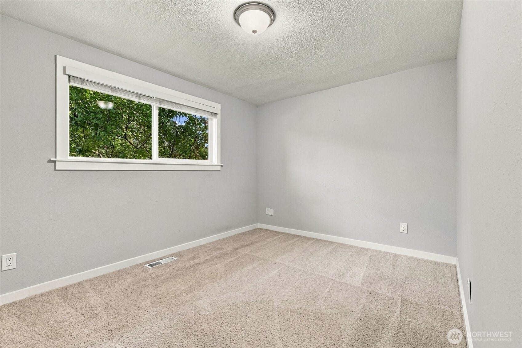 12501 80th Avenue E, Puyallup, WA 98373 12501 80th Avenue E, Puyallup, WA 98373