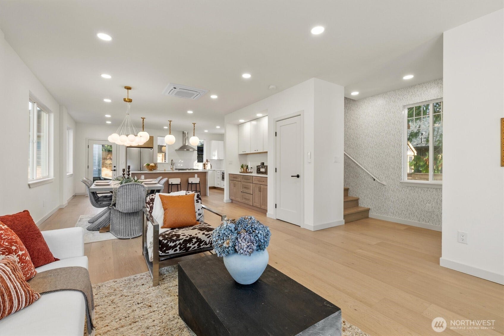 6706 Holly Place SW, Seattle, WA 98136 6706 Holly Place SW, Seattle, WA 98136