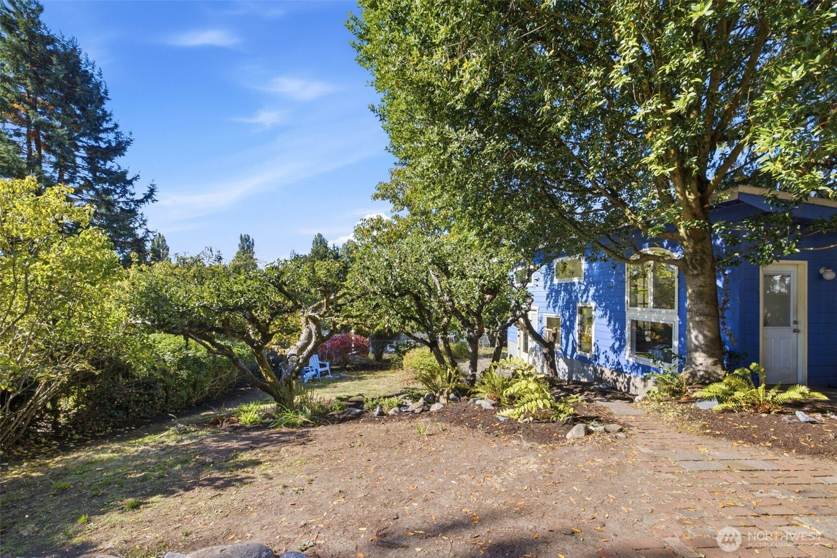 9051 2nd Avenue NW, Seattle, WA 98117 All the sun you need to garden and all the room you need to grow.