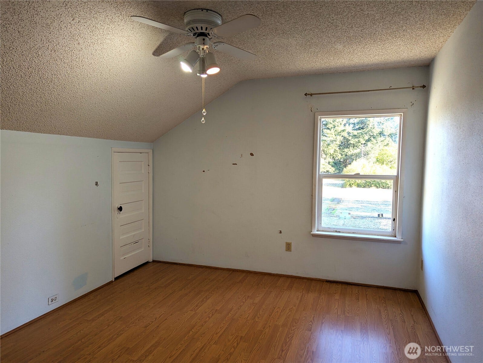 201 Brandywine Avenue, Dupont, WA 98327 Third Bedroom upstairs