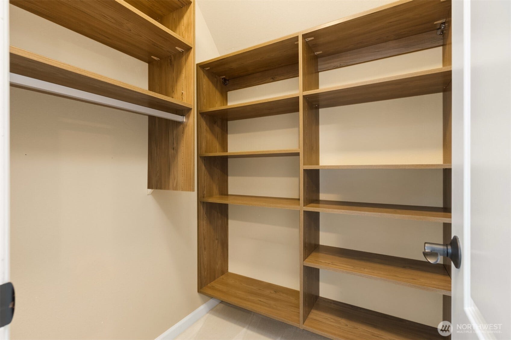 19800 Jensen Way NE, Poulsbo, WA 98370 Walk in closet off of the flexible lounge space