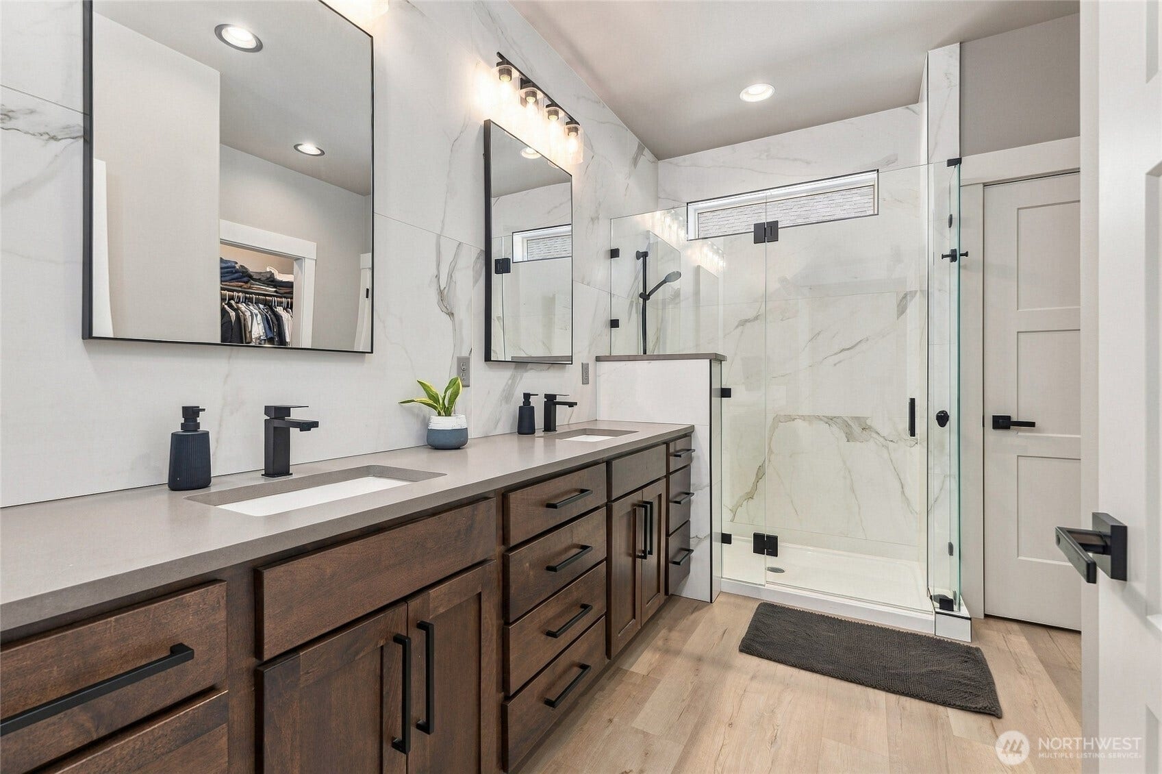 Luxurious Primary Bath