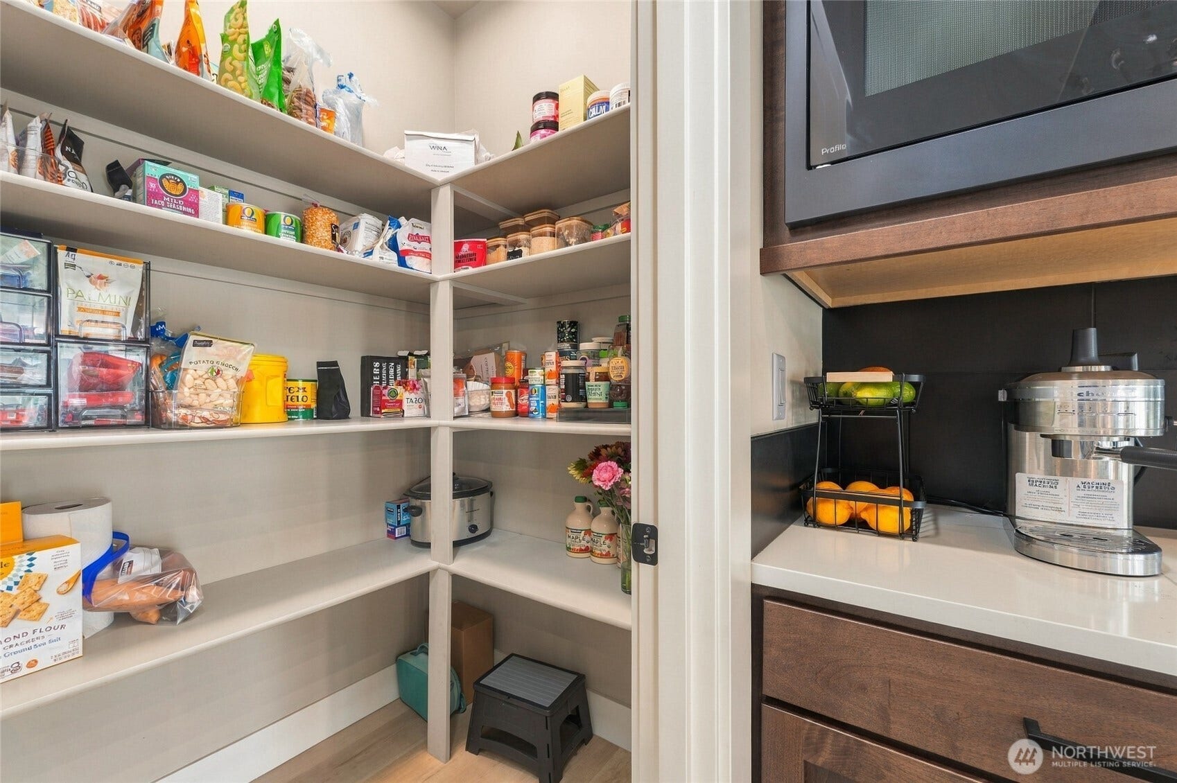 Walk in Pantry