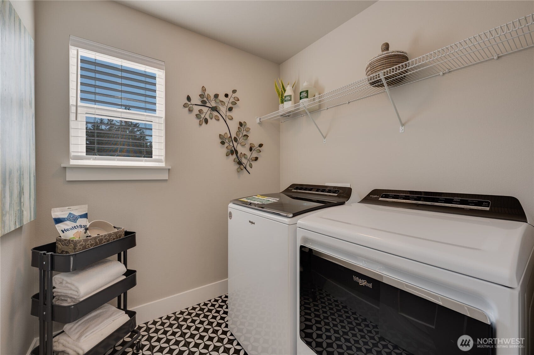 15532 2nd Place W, #MG 14, Lynnwood, WA 98087 WASHER, DRYER, FRIDGE are optional items and are not included.