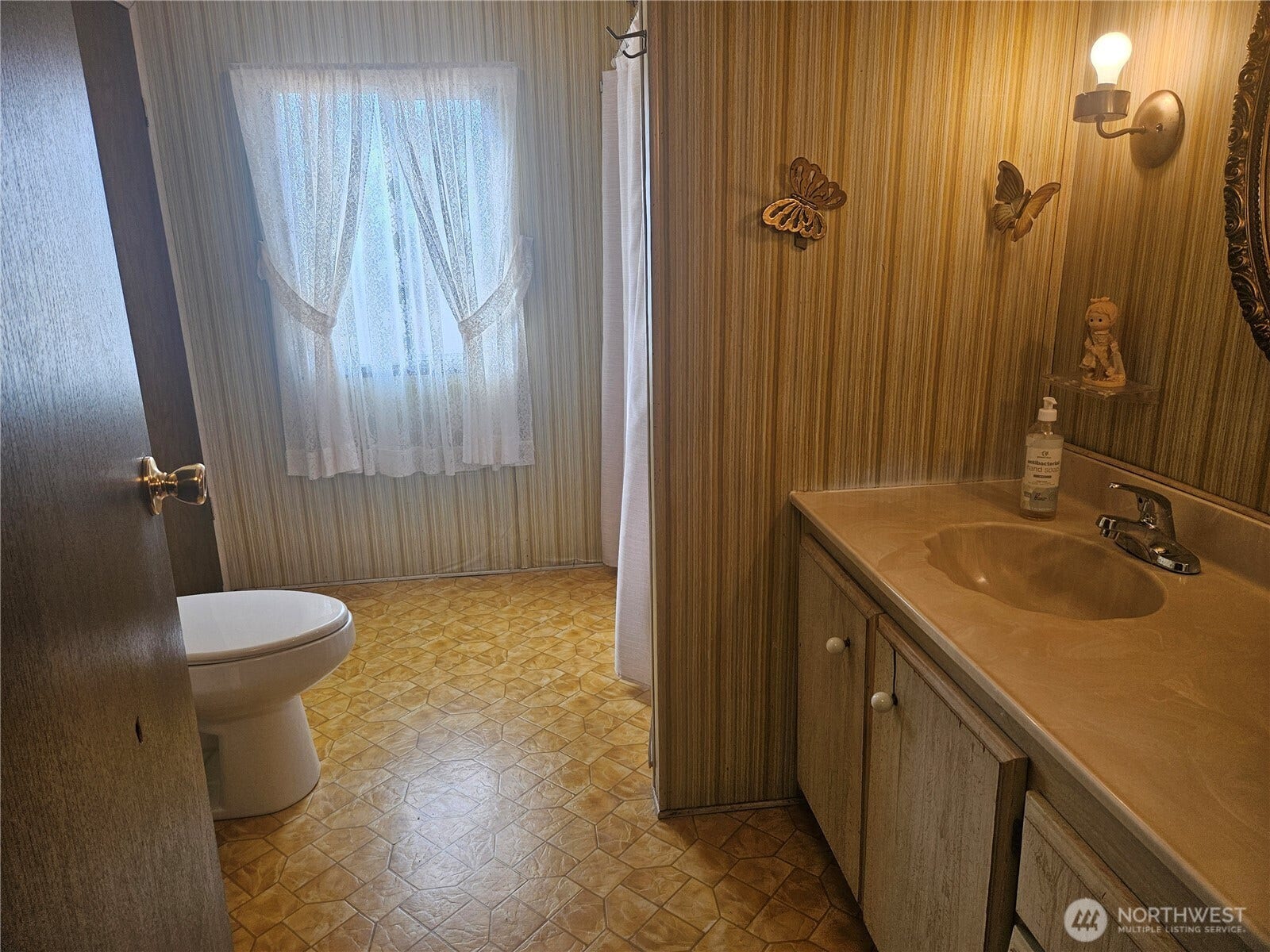 9342 J.4 Road NW, Ephrata, WA 98823 9342 J.4 Road NW, Ephrata, WA 98823
