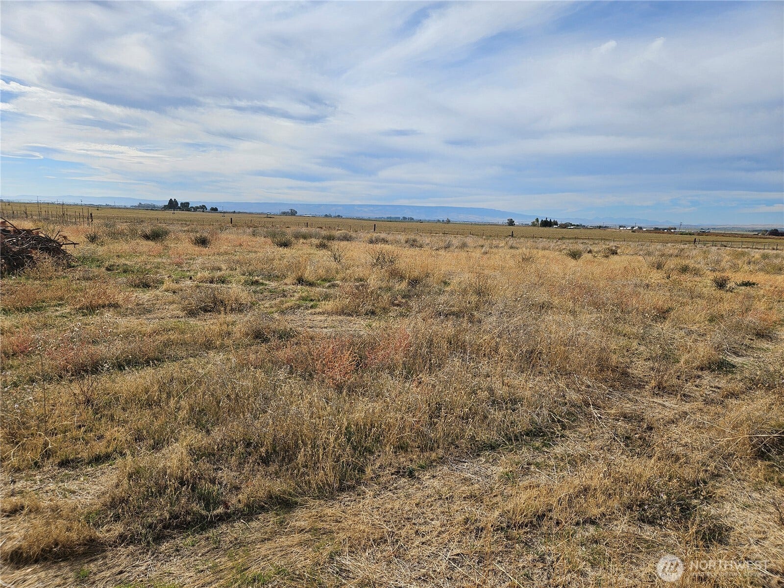 9342 J.4 Road NW, Ephrata, WA 98823 9342 J.4 Road NW, Ephrata, WA 98823