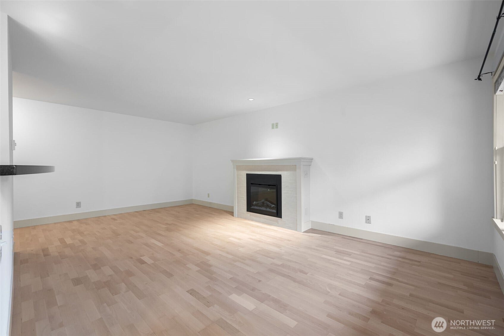 22910 90th Avenue W, #E305, Edmonds, WA 98026 22910 90th Avenue W, #E305, Edmonds, WA 98026