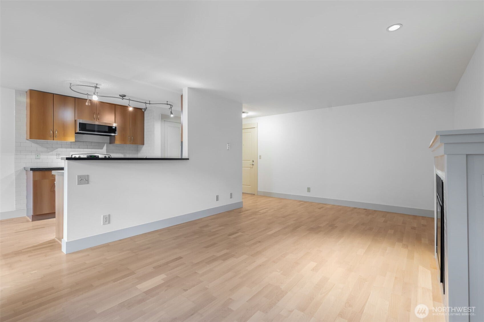 22910 90th Avenue W, #E305, Edmonds, WA 98026 22910 90th Avenue W, #E305, Edmonds, WA 98026