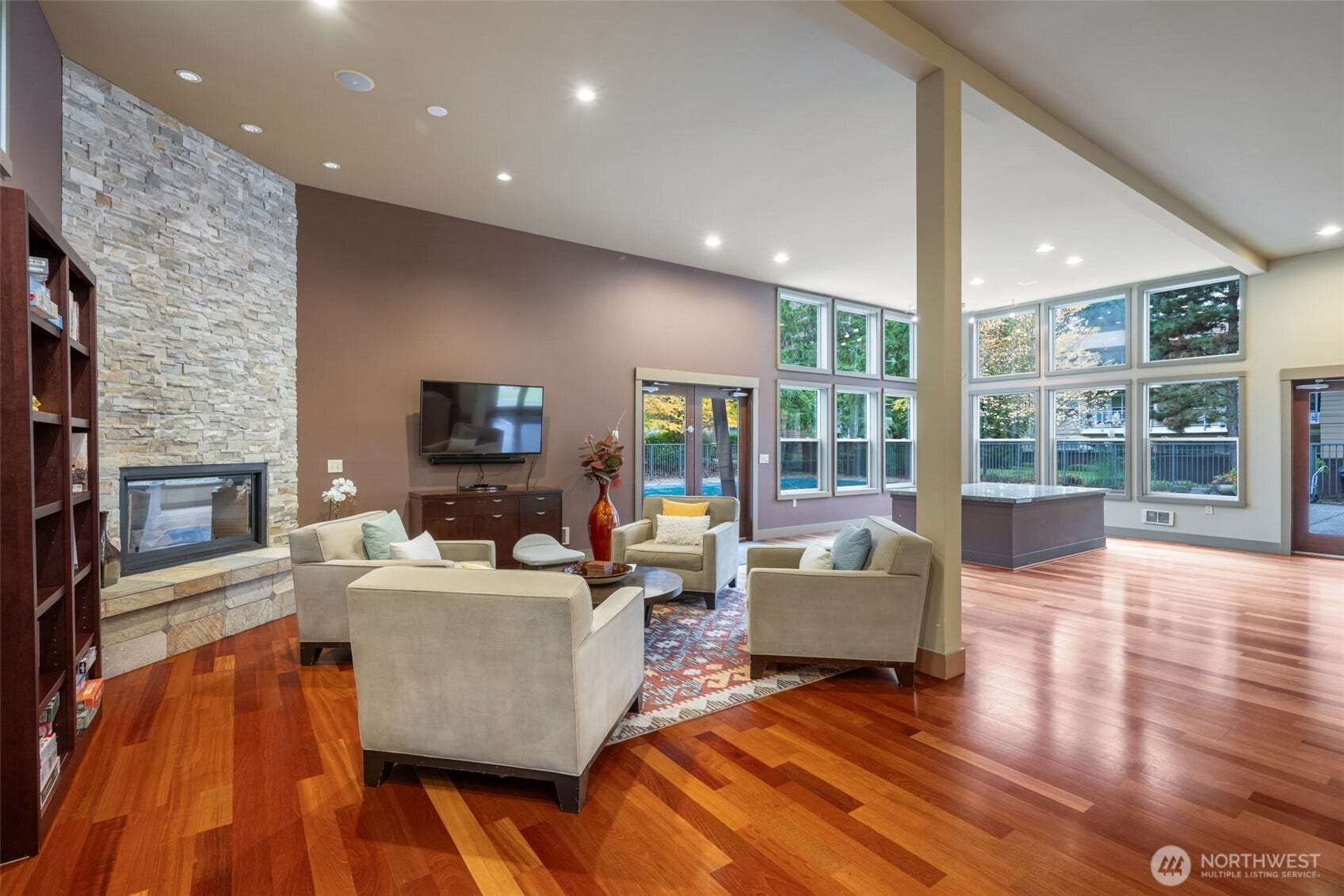 22910 90th Avenue W, #E305, Edmonds, WA 98026 Wonderful space and amenities