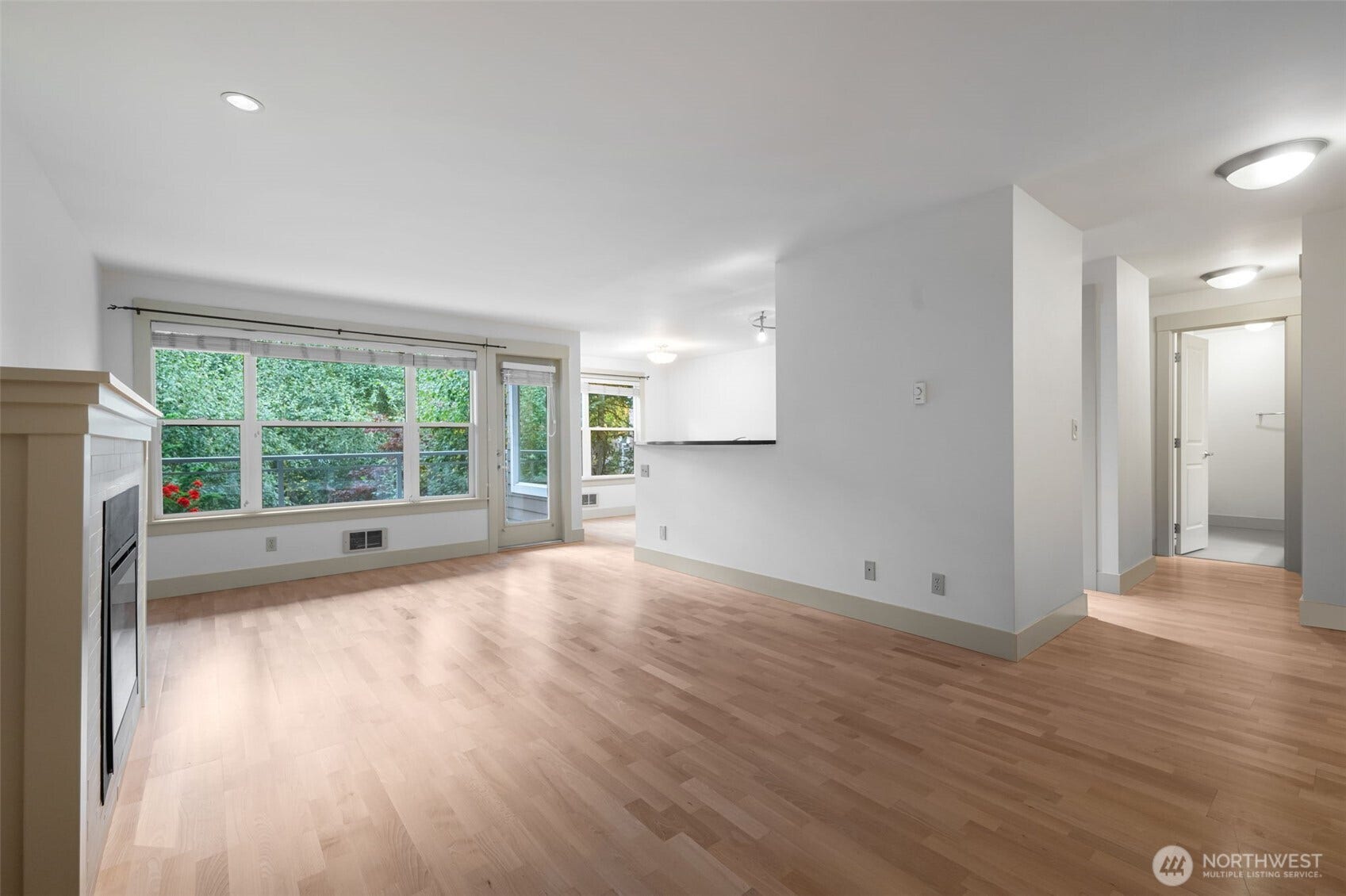 22910 90th Avenue W, #E305, Edmonds, WA 98026 22910 90th Avenue W, #E305, Edmonds, WA 98026