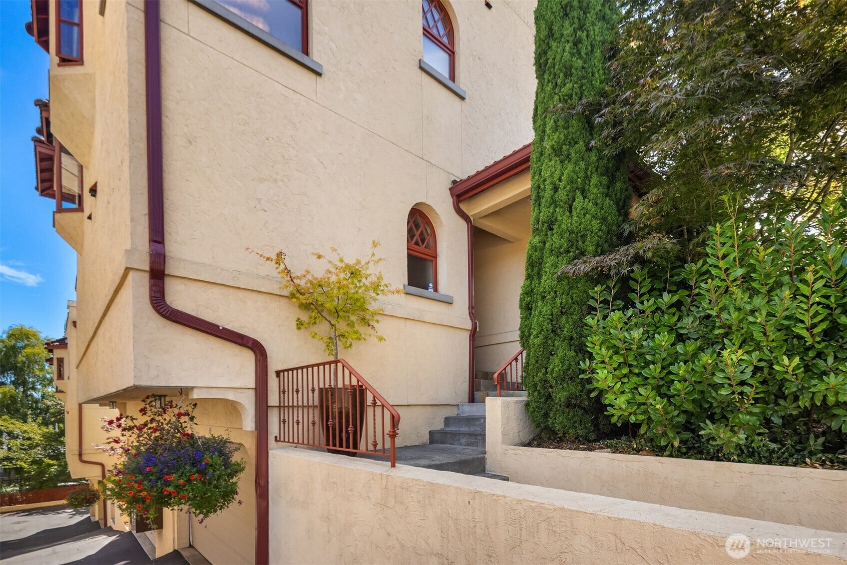371 W Olympic Place, Seattle, WA 98119 371 W Olympic Place, Seattle, WA 98119