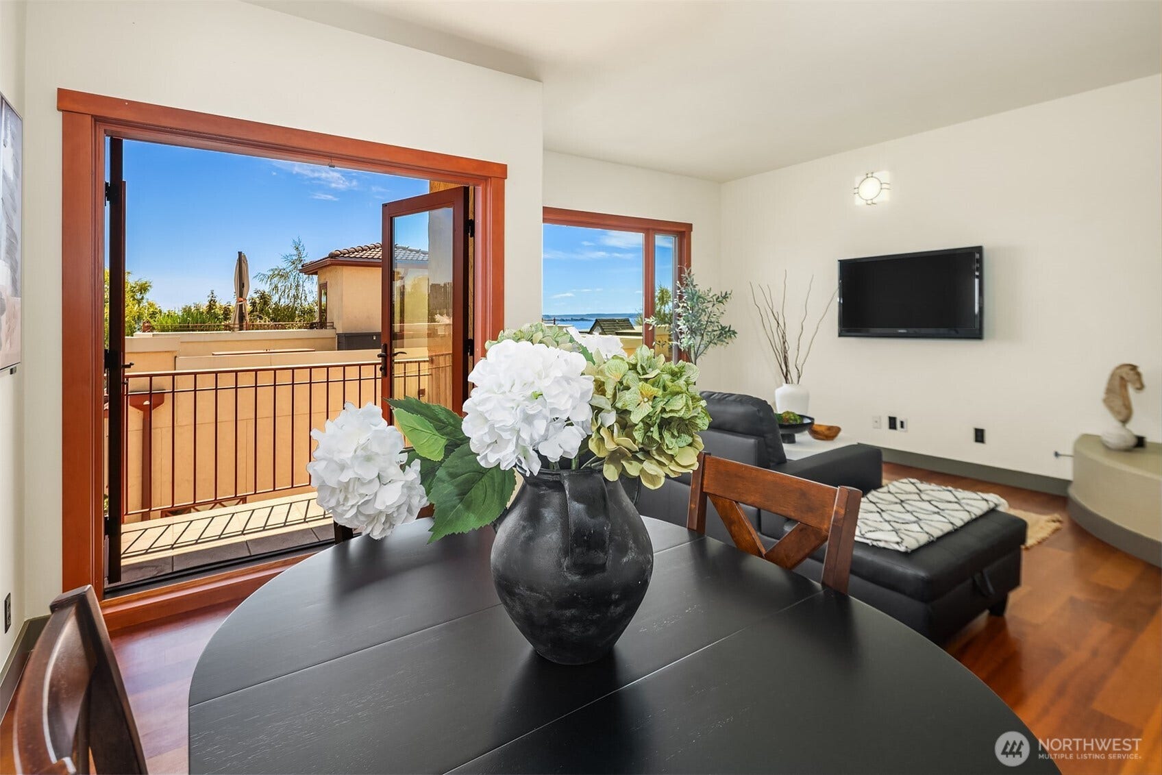 371 W Olympic Place, Seattle, WA 98119 371 W Olympic Place, Seattle, WA 98119