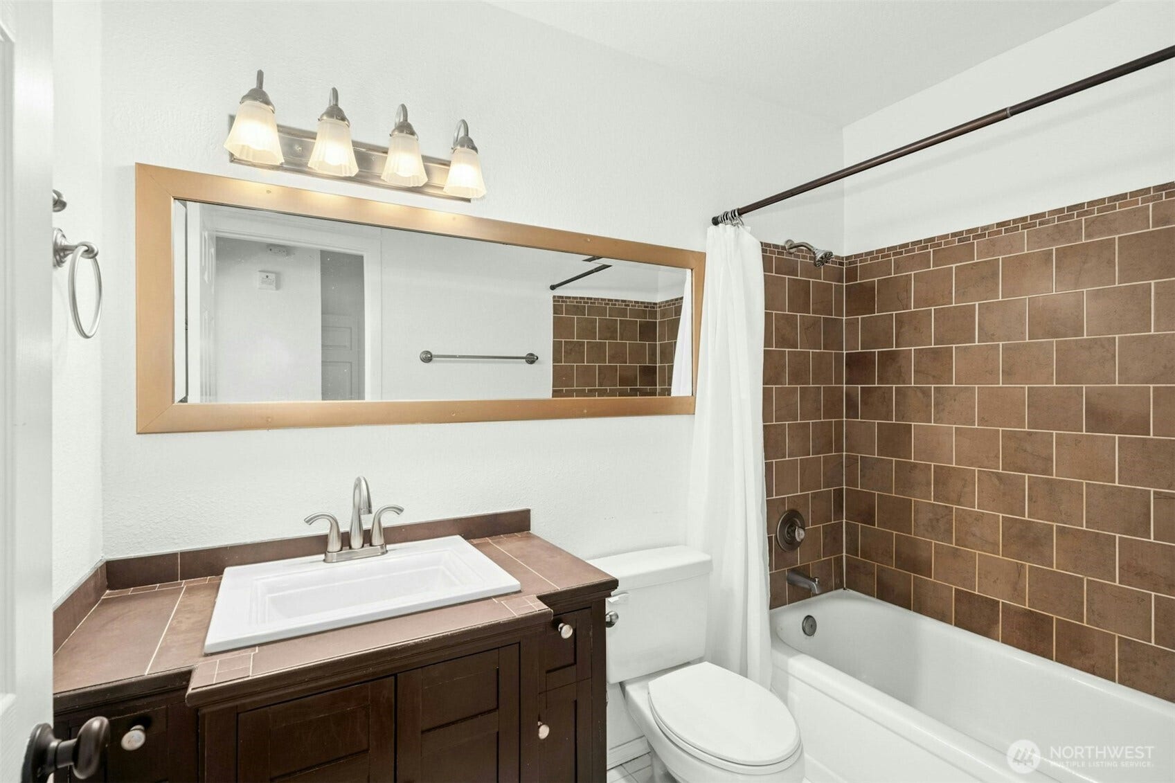 5844 NE 75th Street, #A302, Seattle, WA 98115 5844 NE 75th Street, #A302, Seattle, WA 98115