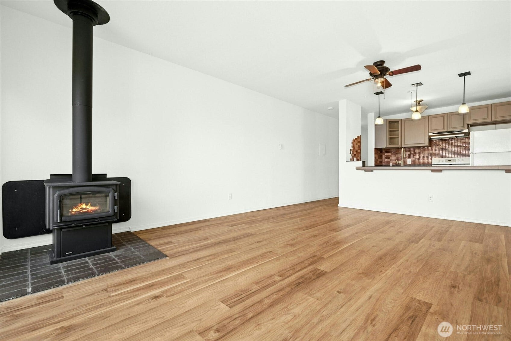 5844 NE 75th Street, #A302, Seattle, WA 98115 5844 NE 75th Street, #A302, Seattle, WA 98115