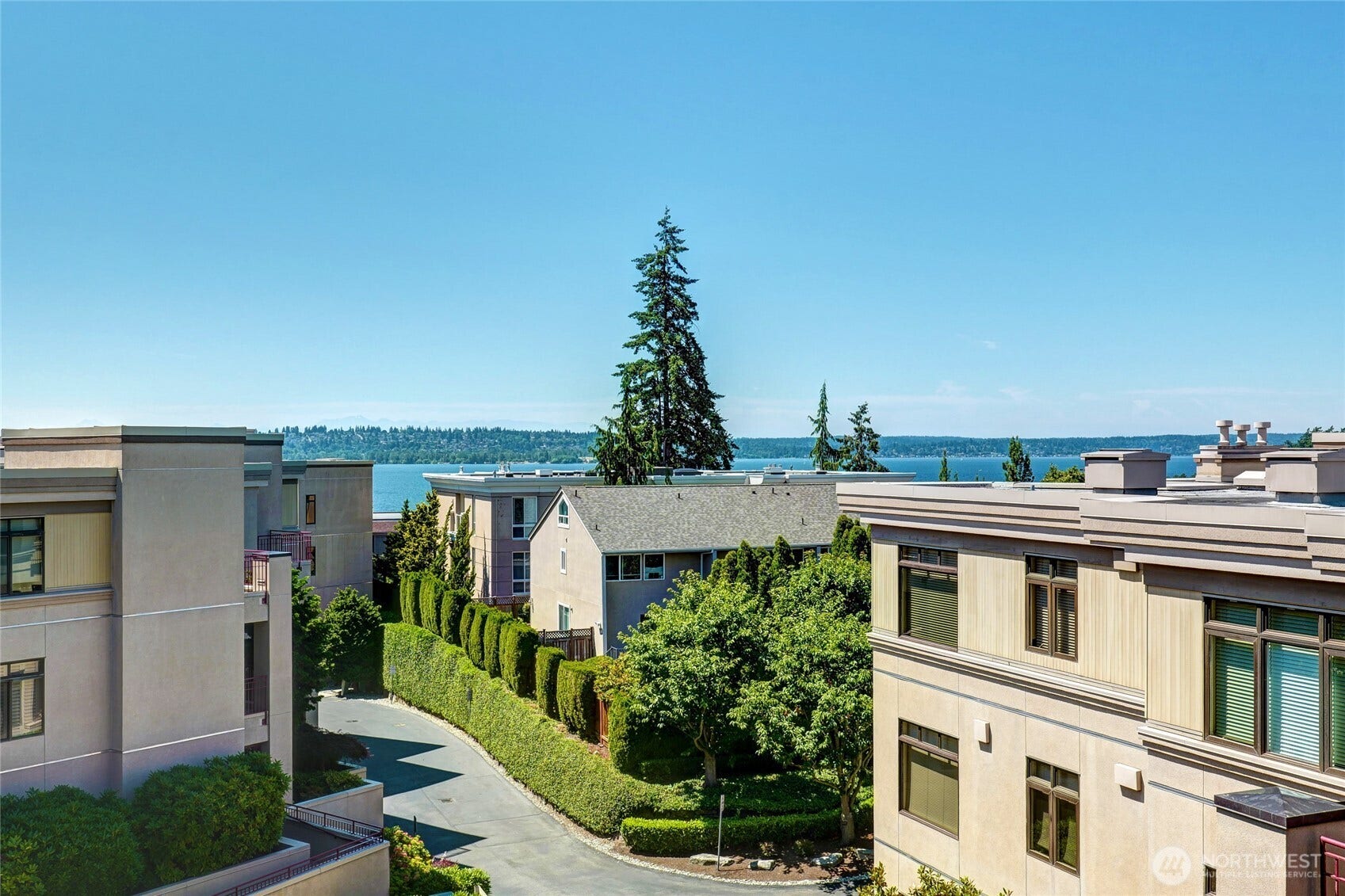 219 5th Avenue S, #F304, Kirkland, WA 98033