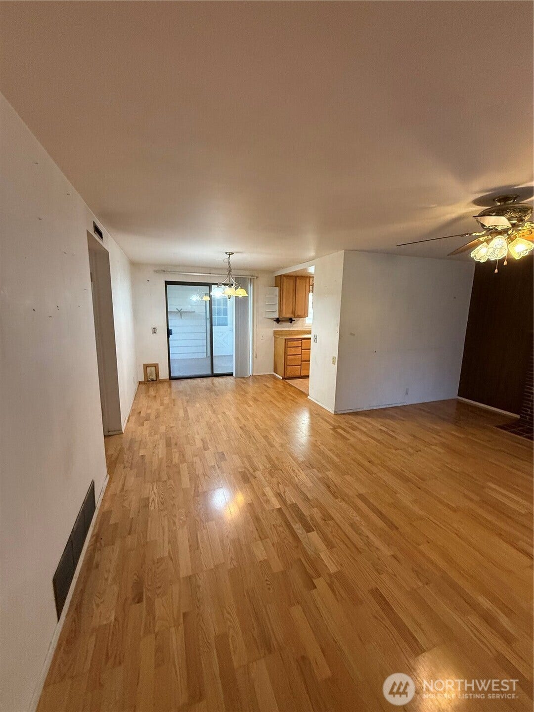 20436 13th Avenue S, SeaTac, WA 98198 20436 13th Avenue S, SeaTac, WA 98198