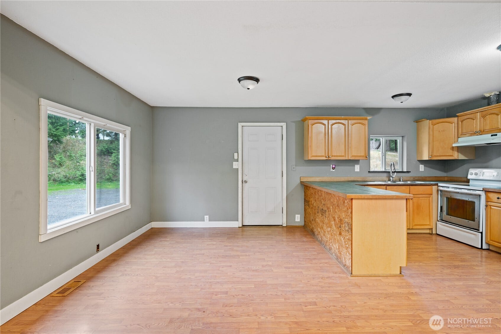 92 Adler Drive, Kelso, WA 98626 92 Adler Drive, Kelso, WA 98626