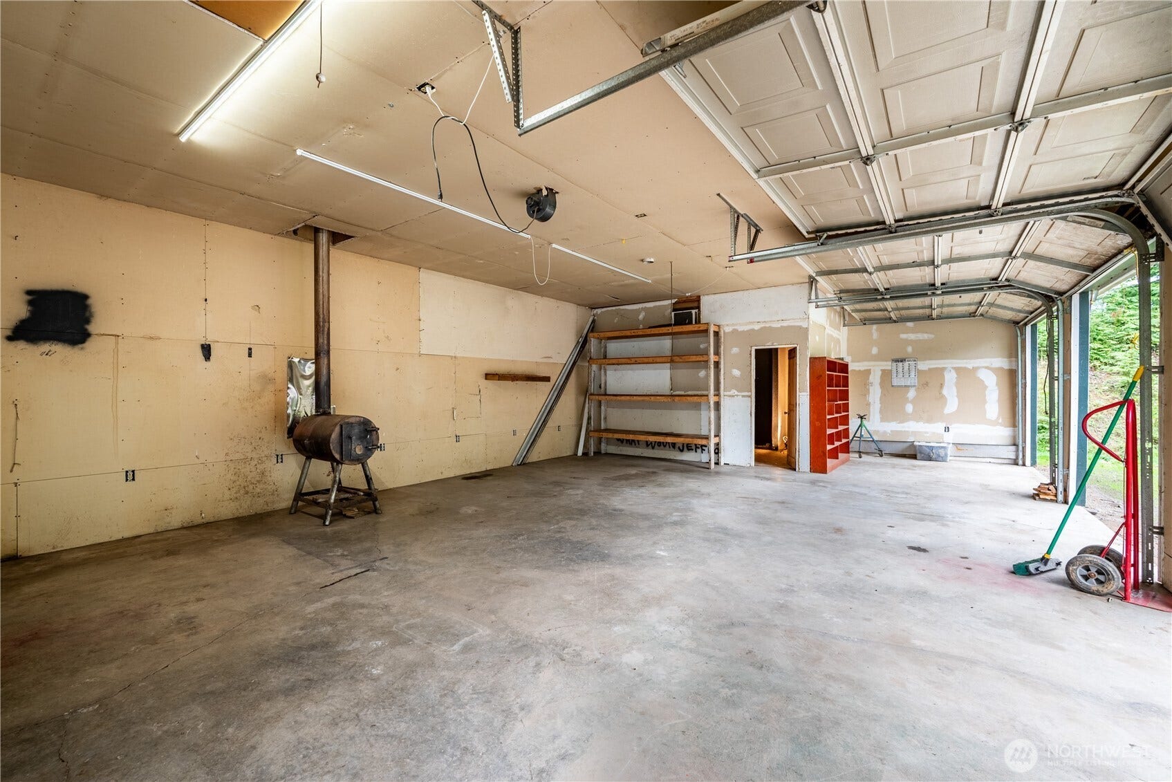 92 Adler Drive, Kelso, WA 98626 92 Adler Drive, Kelso, WA 98626