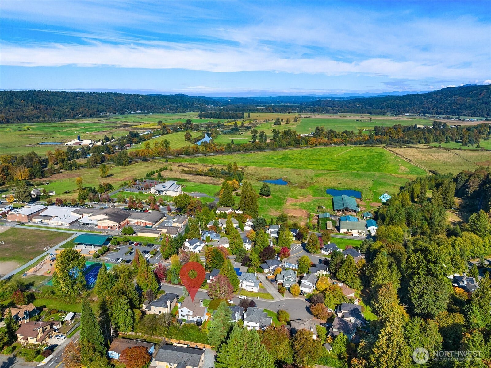 26809 NE 163rd Street, Duvall, WA 98019 Quiet cul-de-sac location offers a peaceful residential setting close to Downtown Duvall.