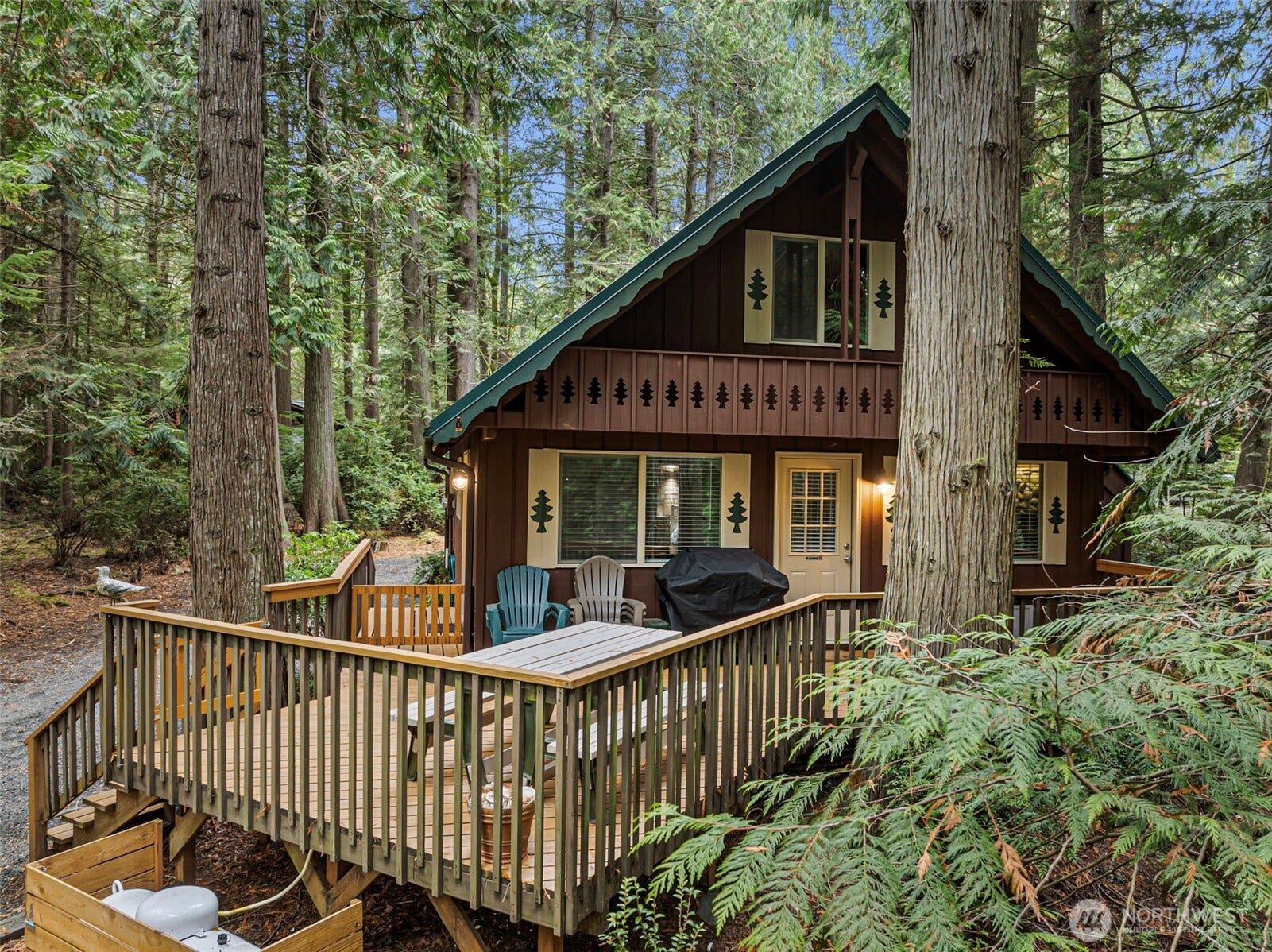 381 E Pointes Drive E, Shelton, WA 98584